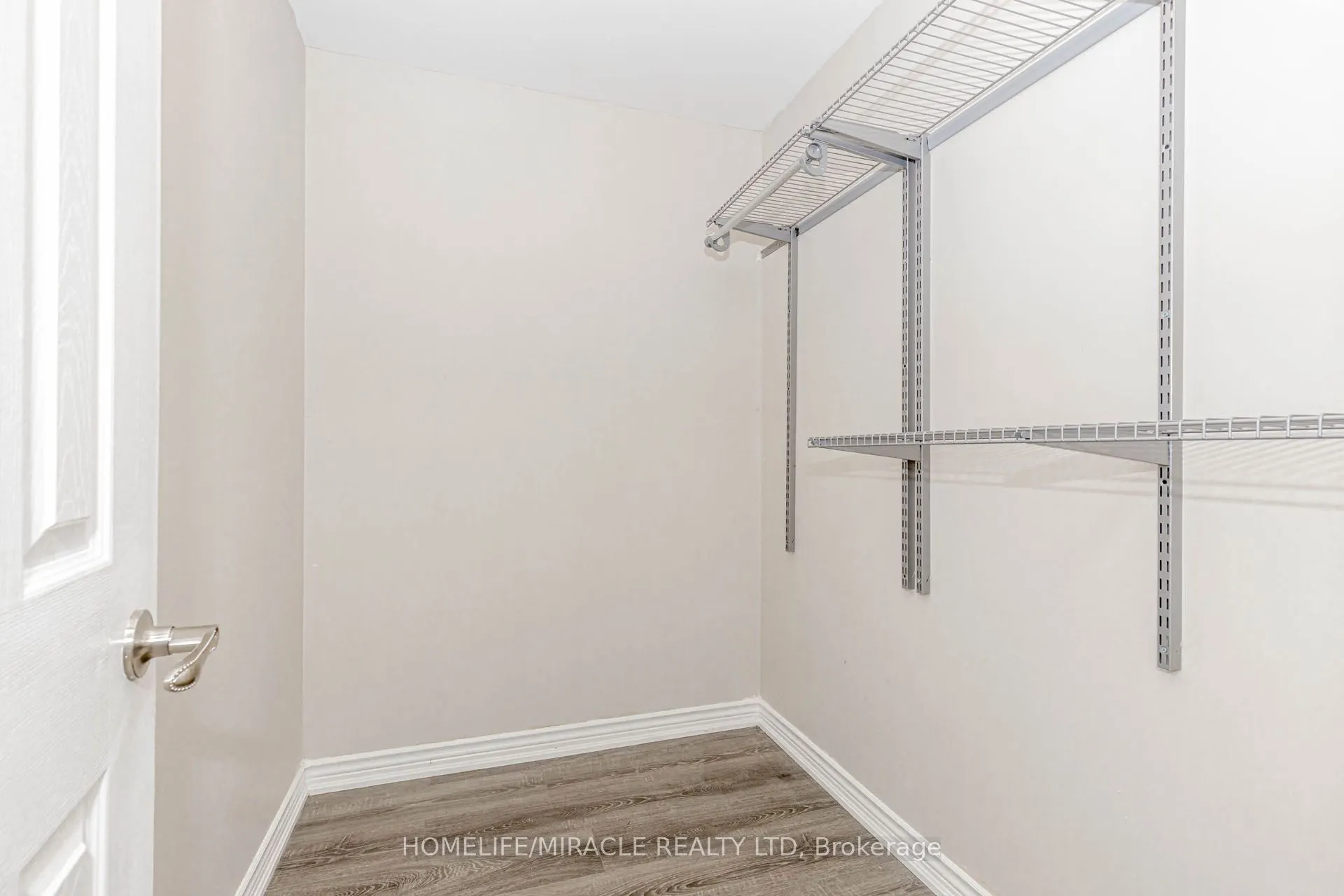 637 Simcoe Street