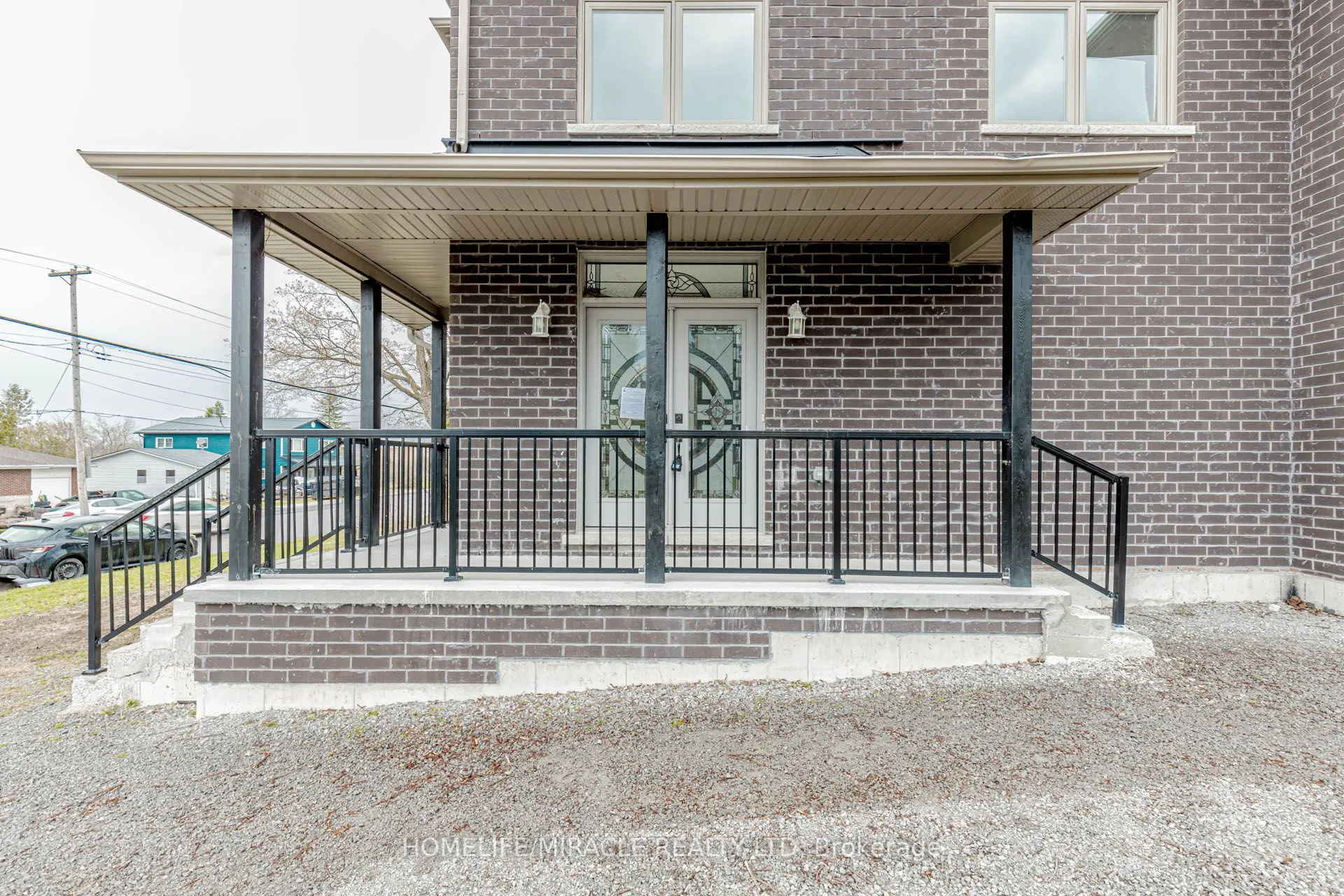 637 Simcoe Street