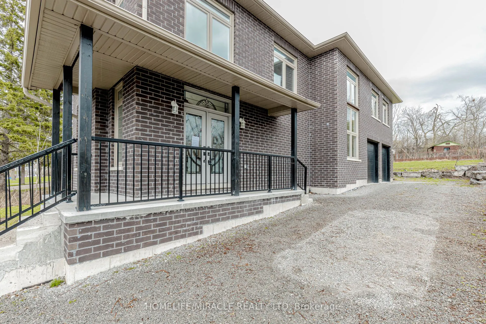 637 Simcoe Street