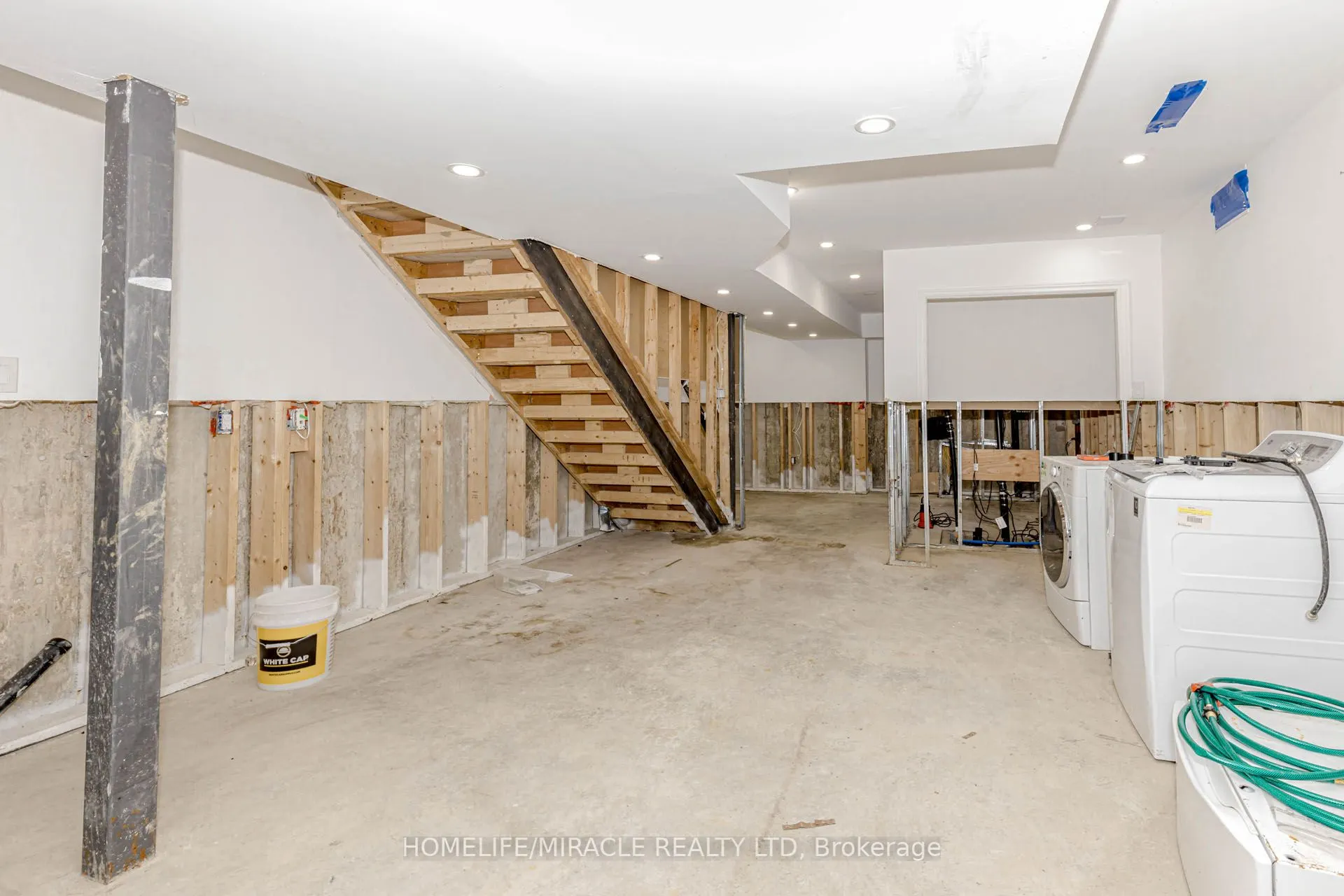 637 Simcoe Street