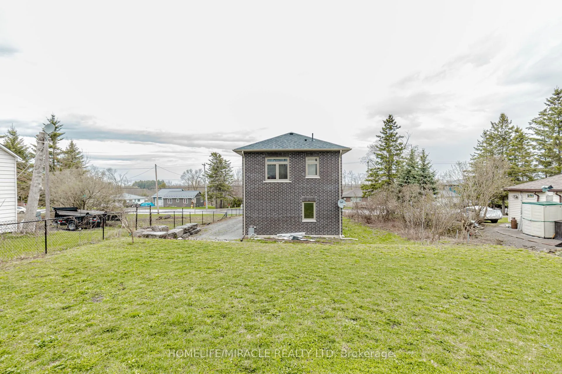 637 Simcoe Street