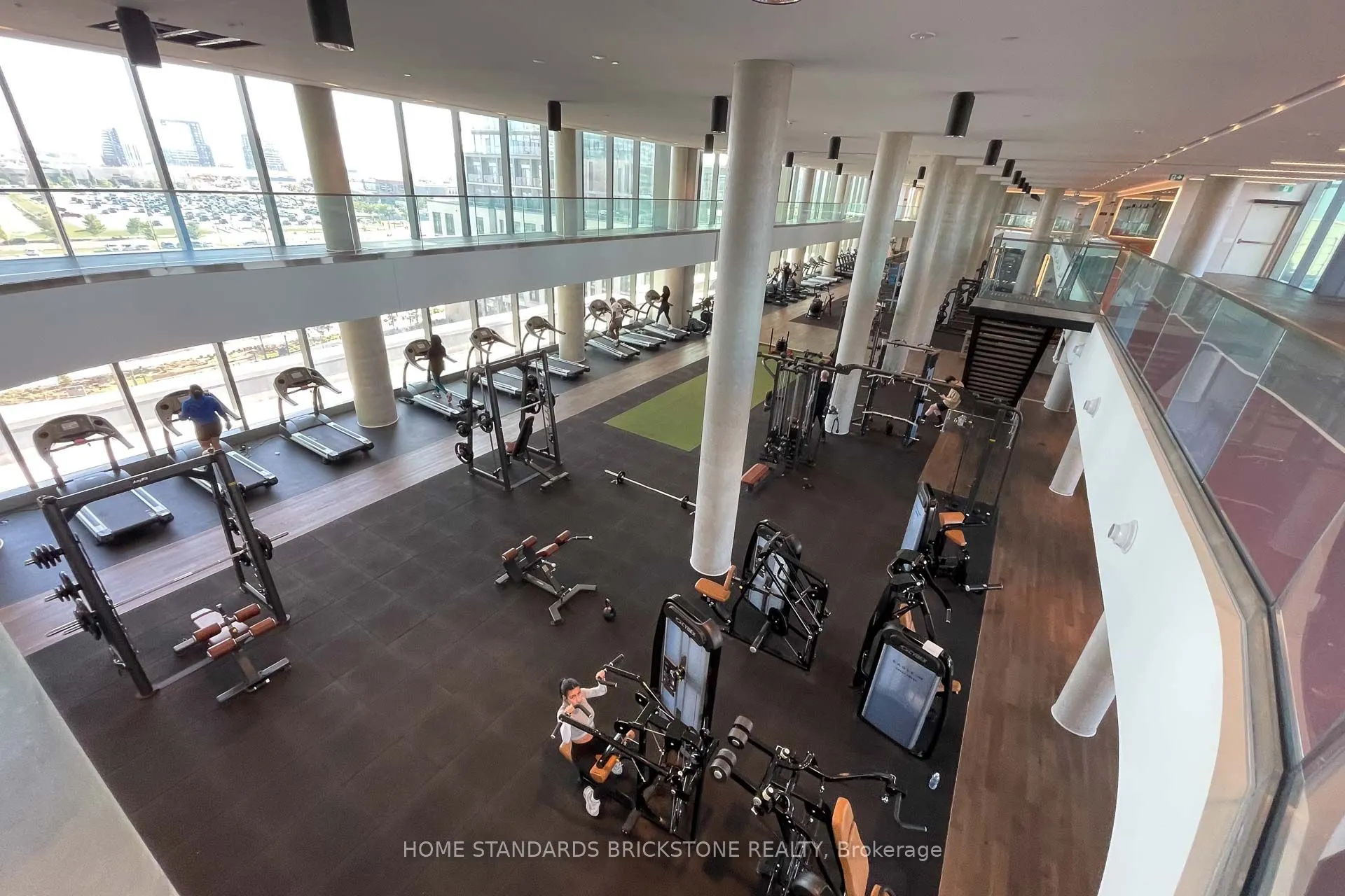 1000 Portage Parkway, #2706