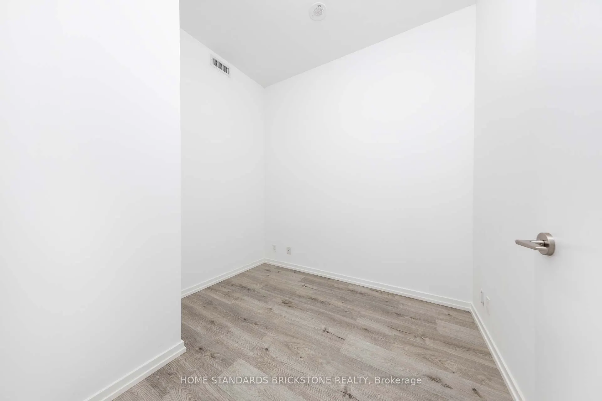 1000 Portage Parkway, #2706