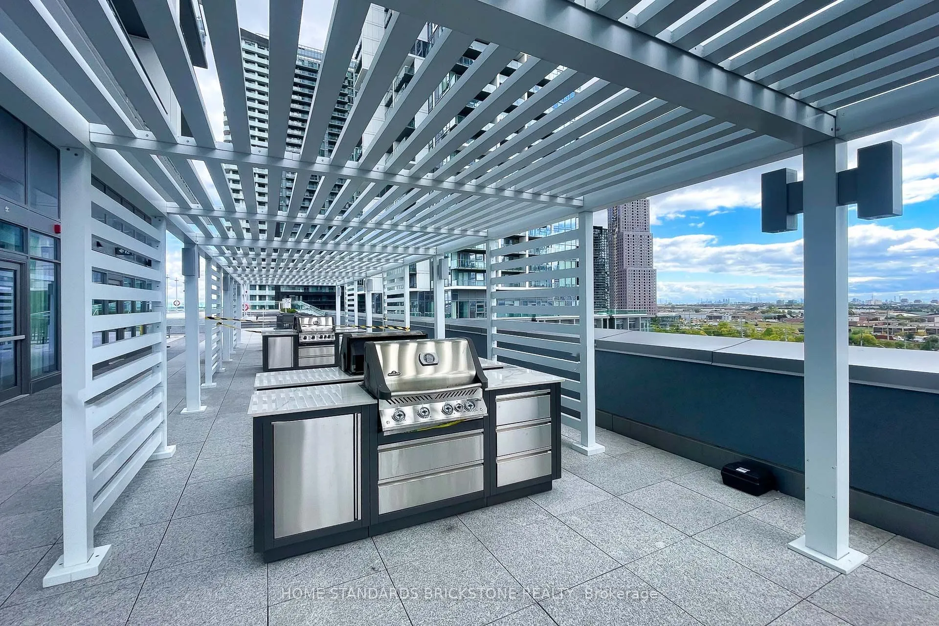 1000 Portage Parkway, #2706