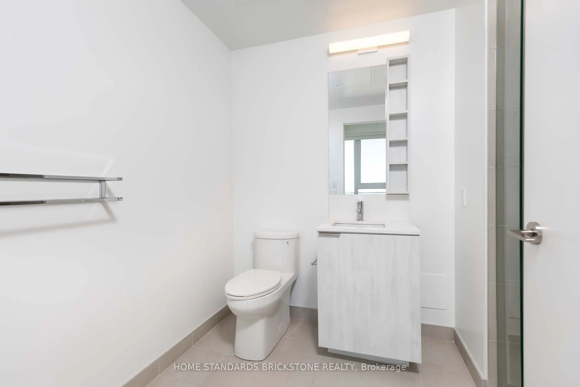 1000 Portage Parkway, #2706