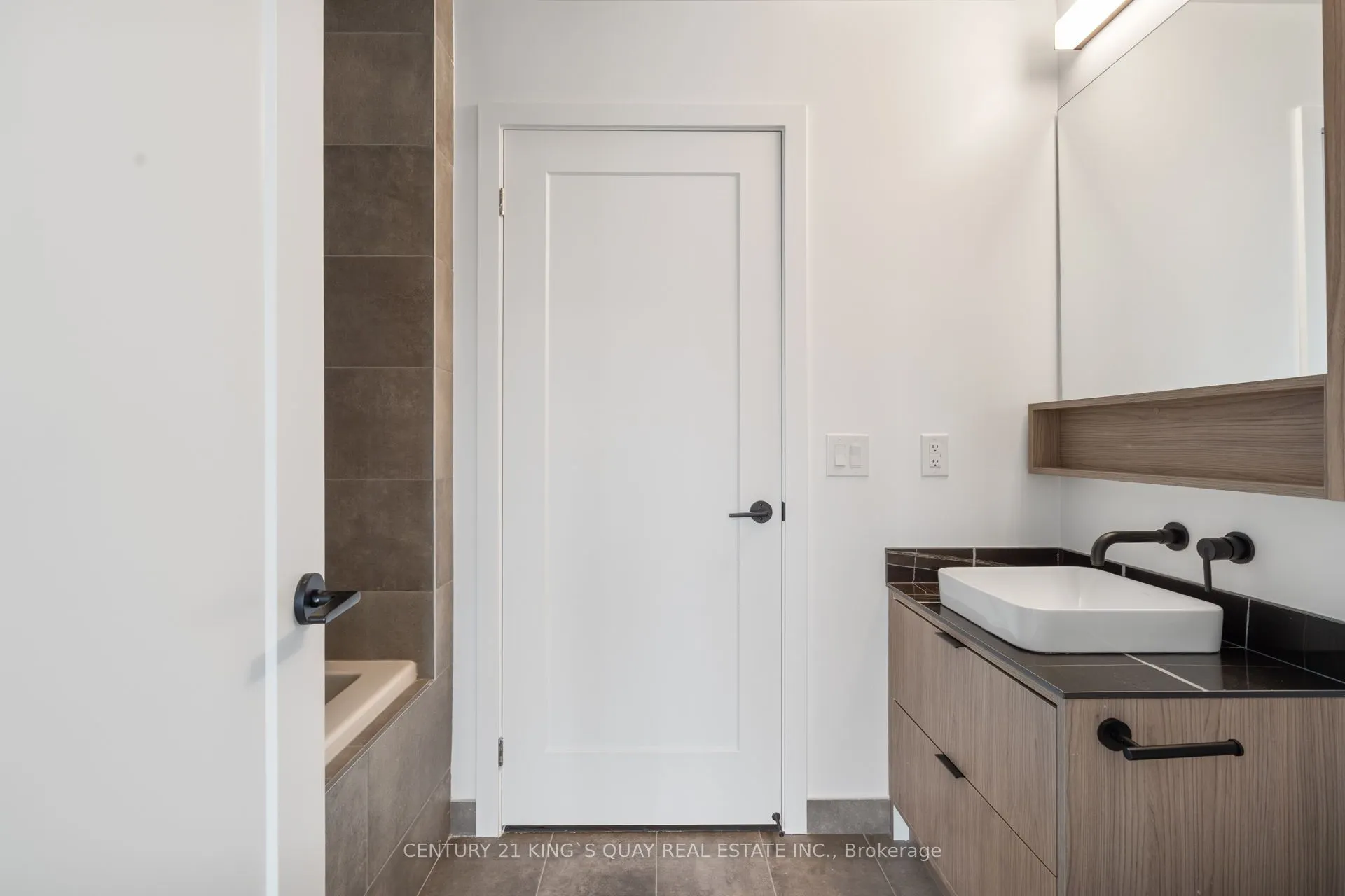 8888 Yonge Street, #1104