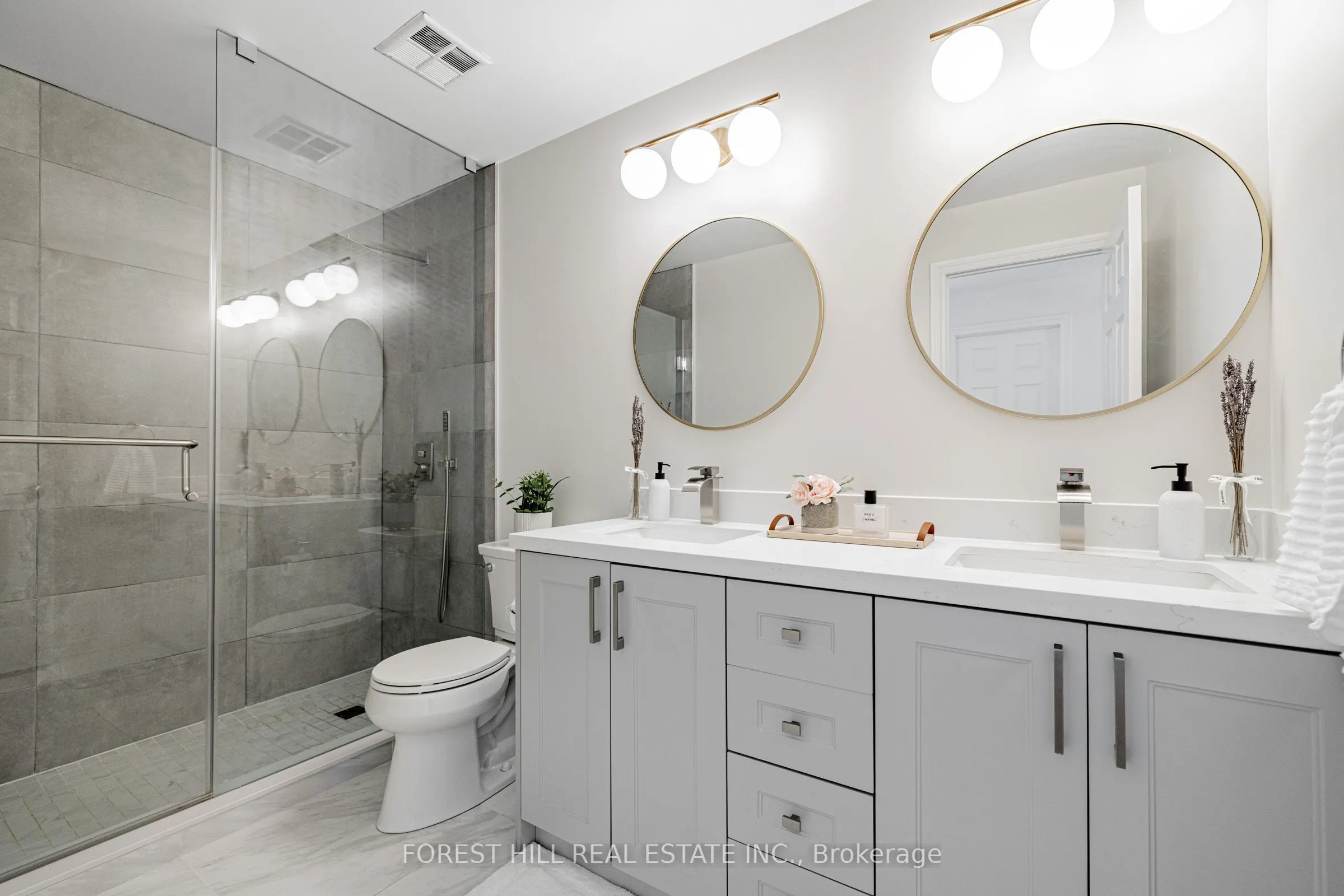 151 Townsgate Drive, #95