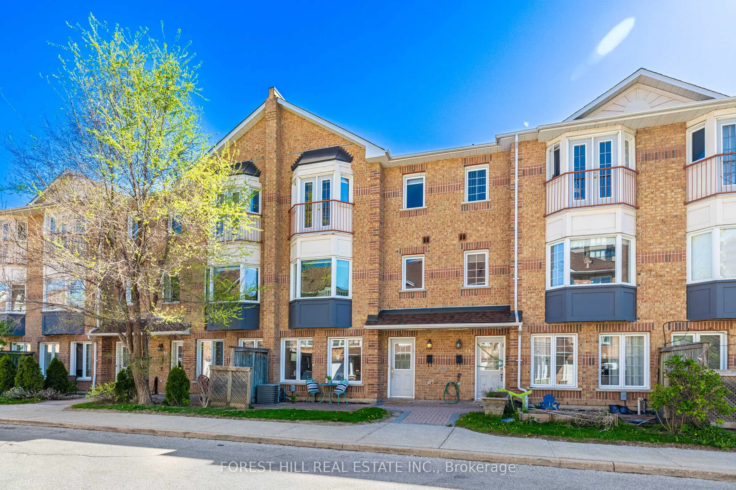 151 Townsgate Drive, #95