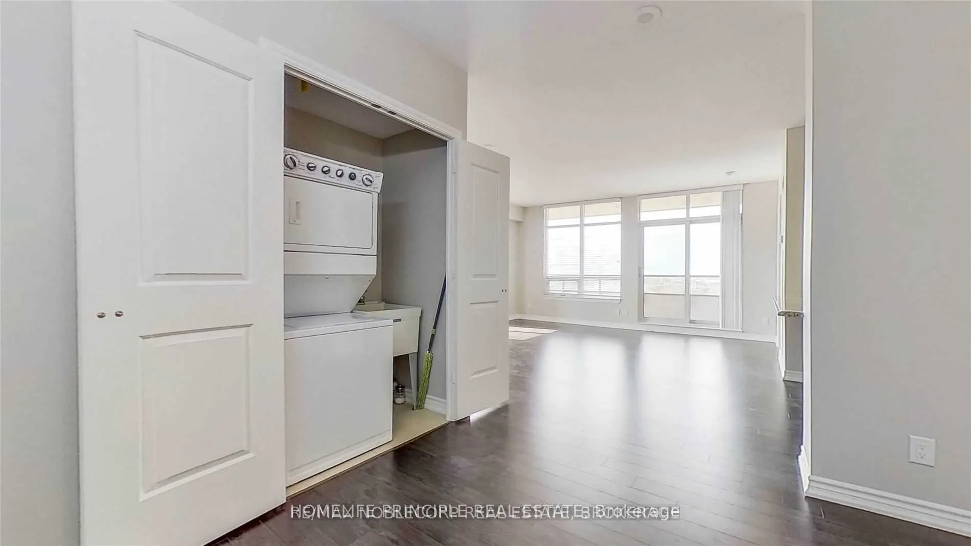 9245 Jane Street, #910