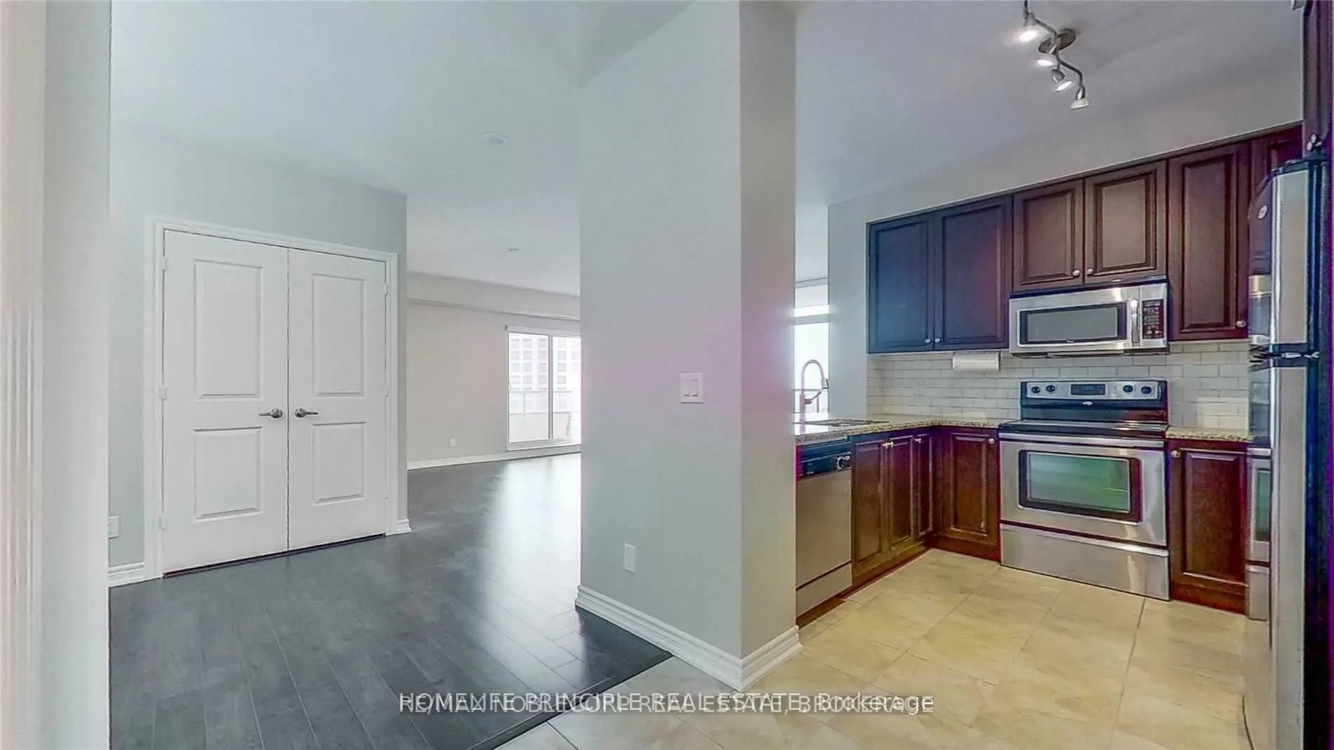 9245 Jane Street, #910