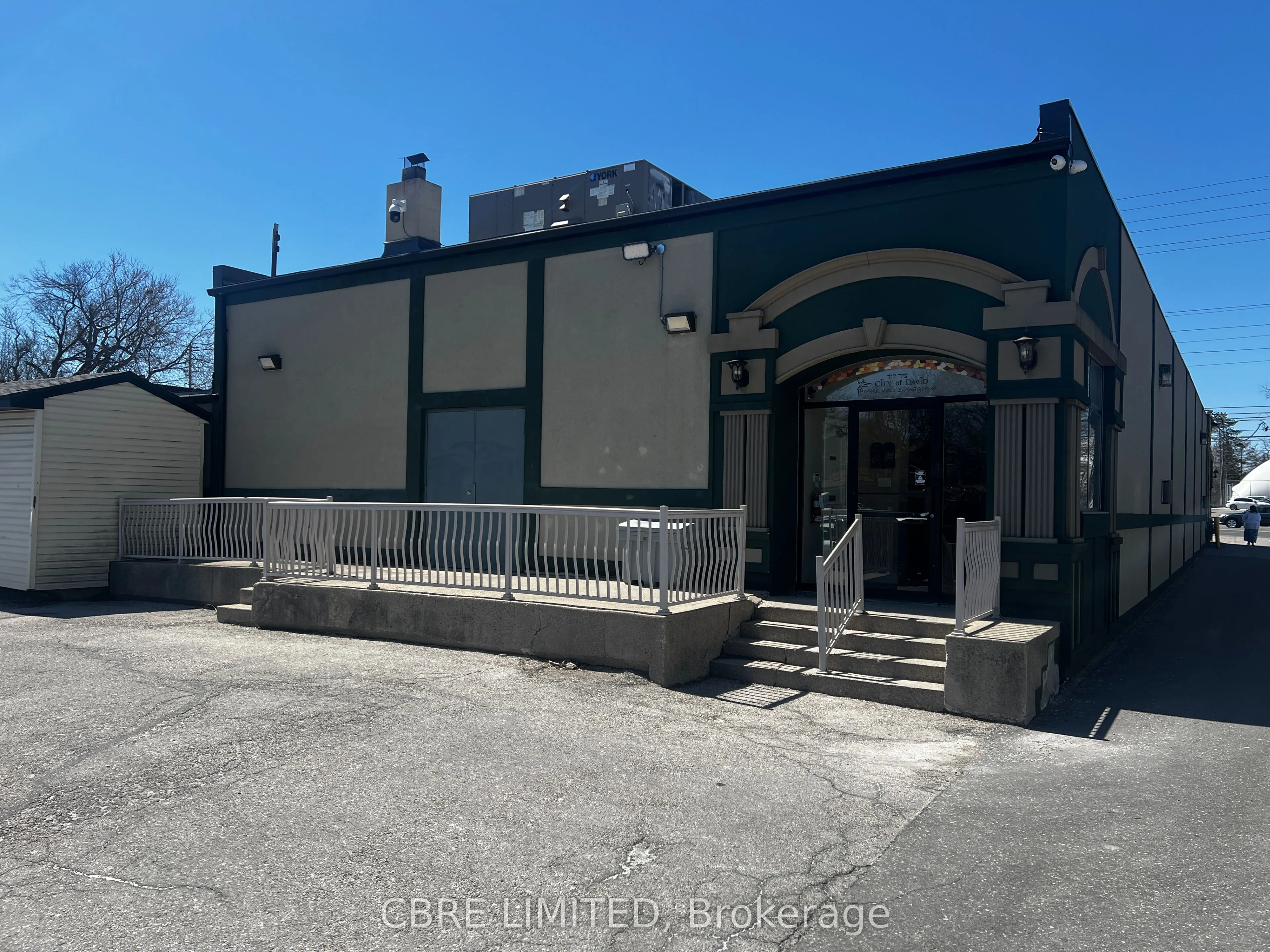 7775 Yonge Street