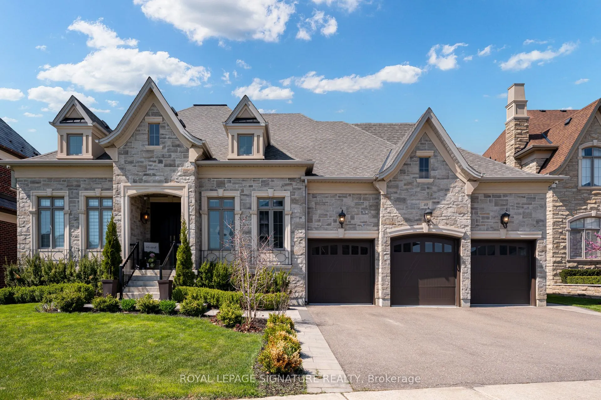 40 James Stokes Court