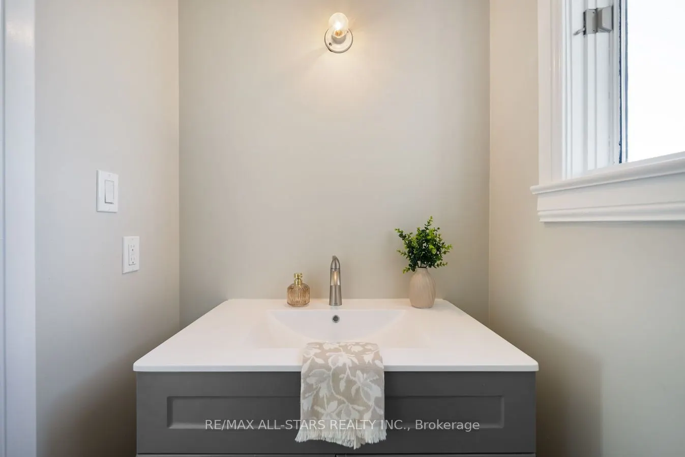 1705 Brock Concession 7