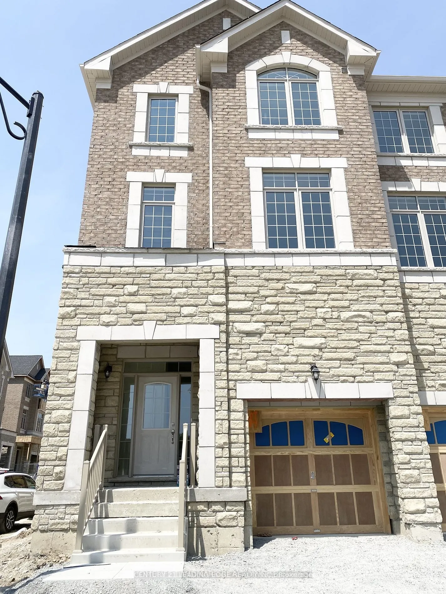 2 phillipsen Way