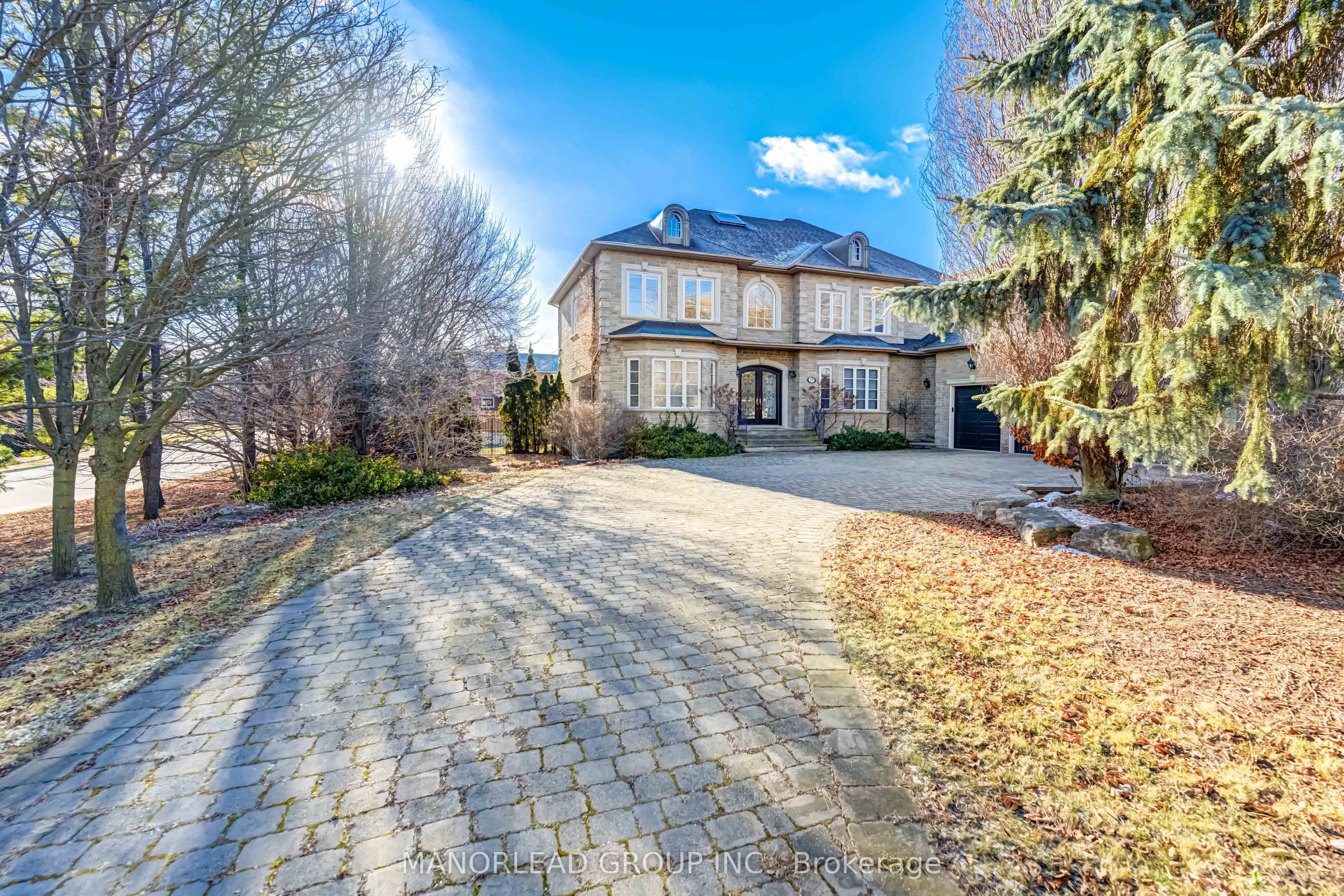 87 Arnold Avenue