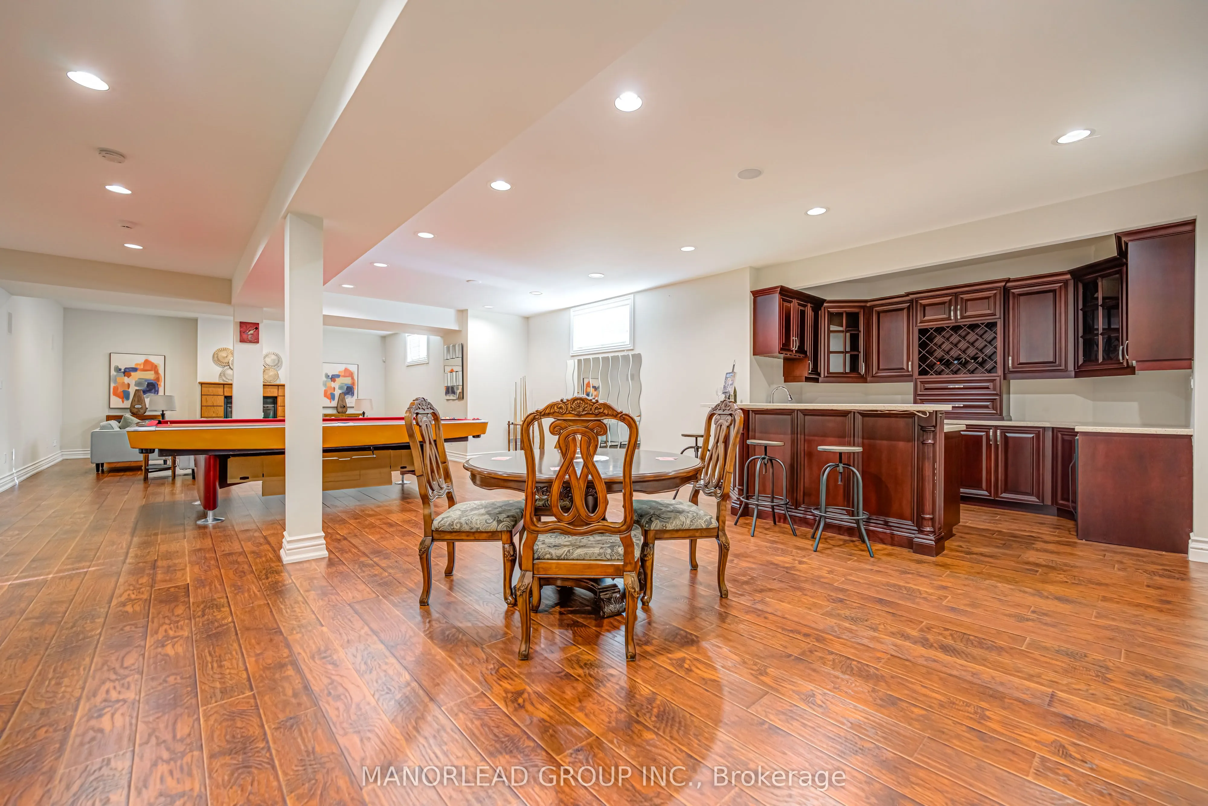 87 Arnold Avenue
