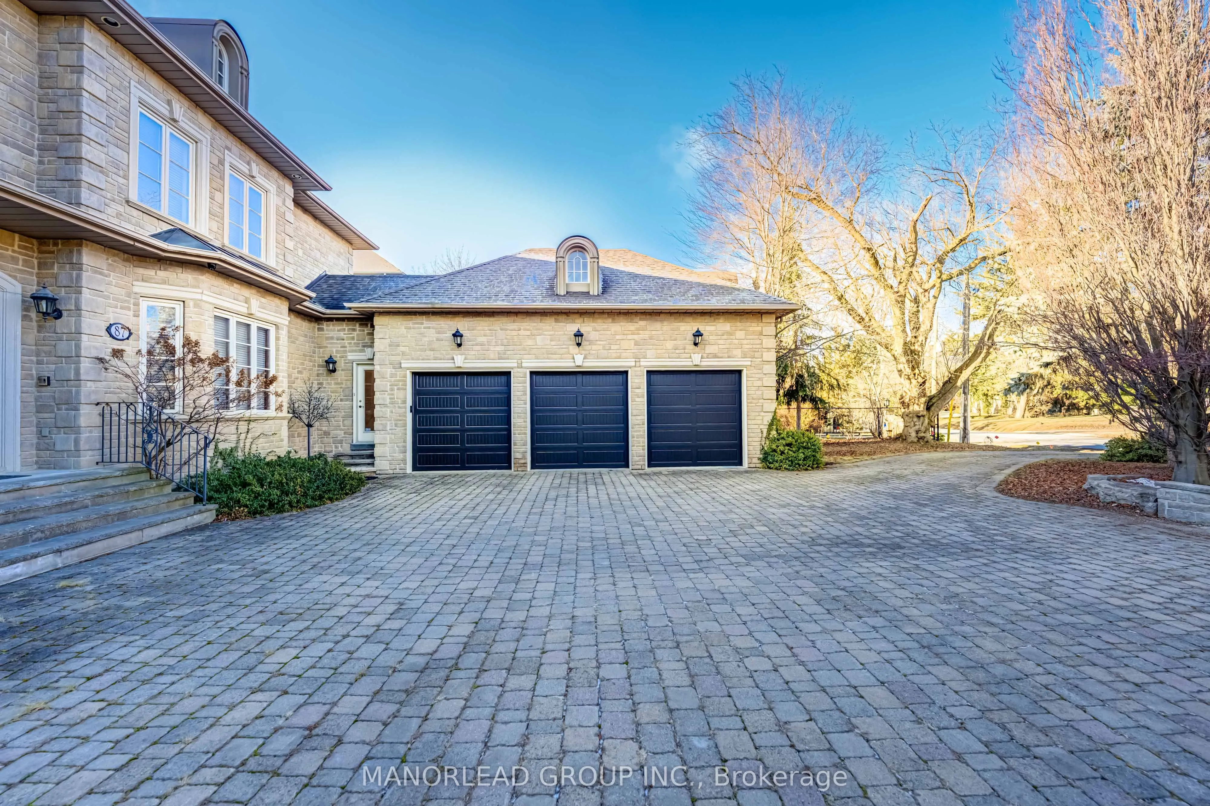 87 Arnold Avenue