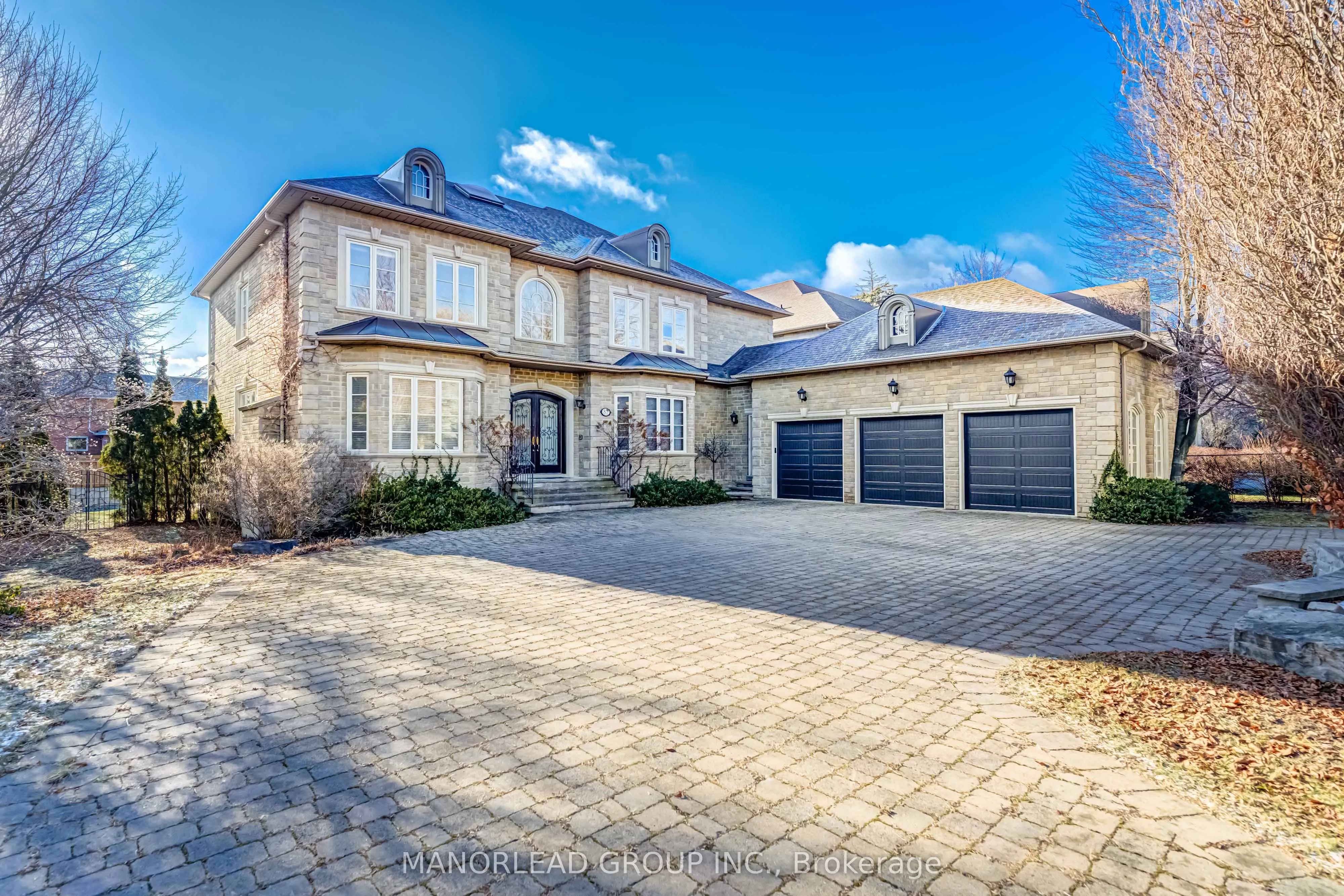 87 Arnold Avenue