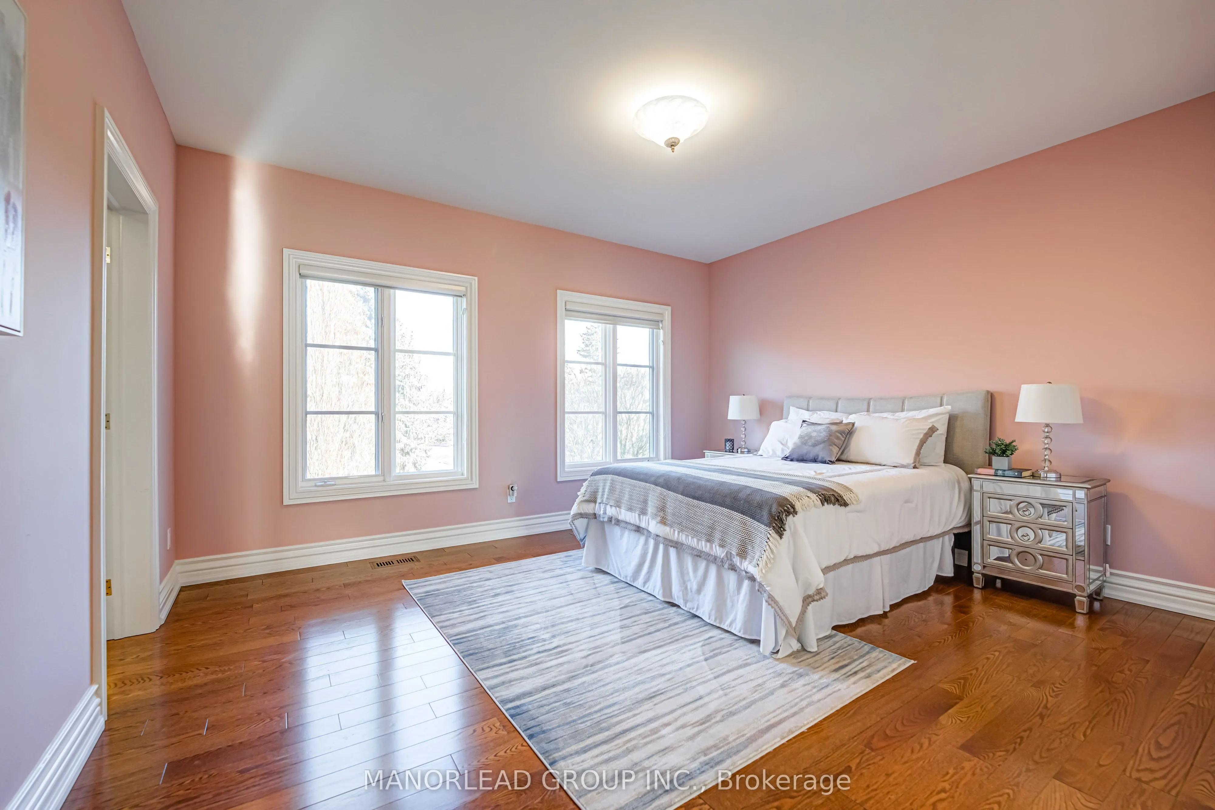 87 Arnold Avenue