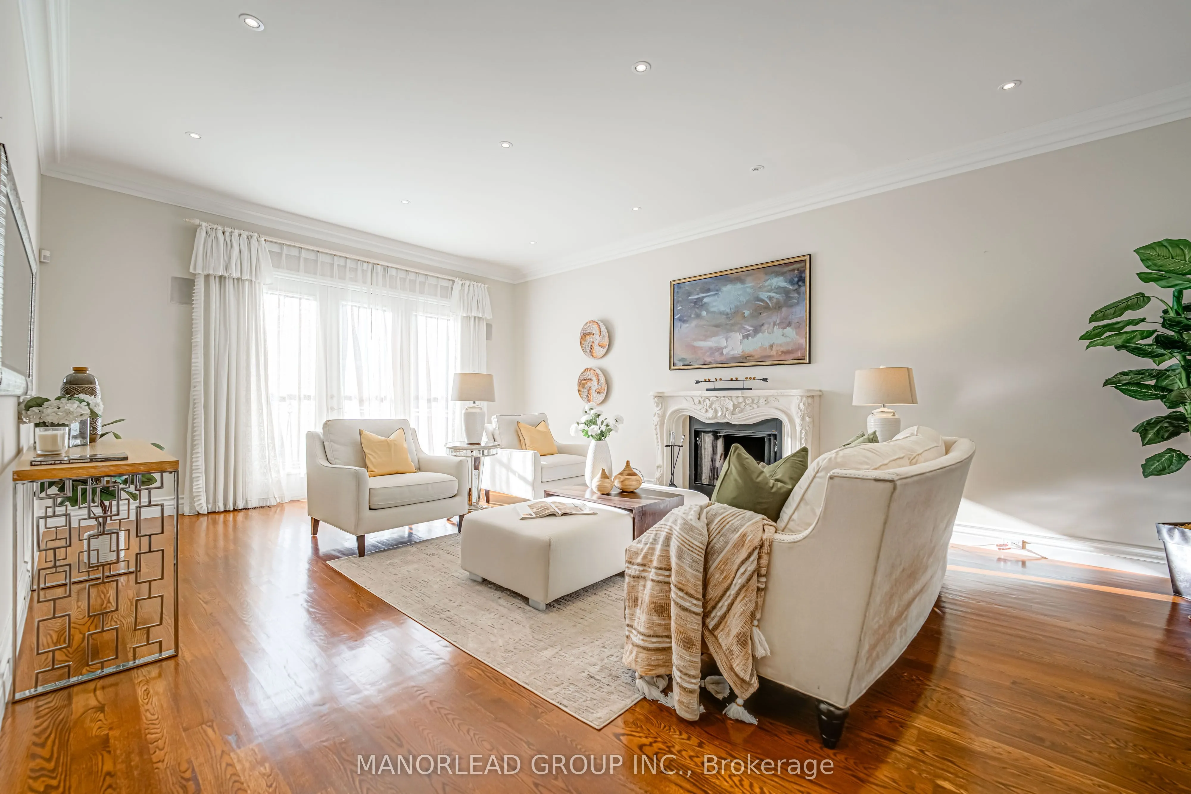 87 Arnold Avenue