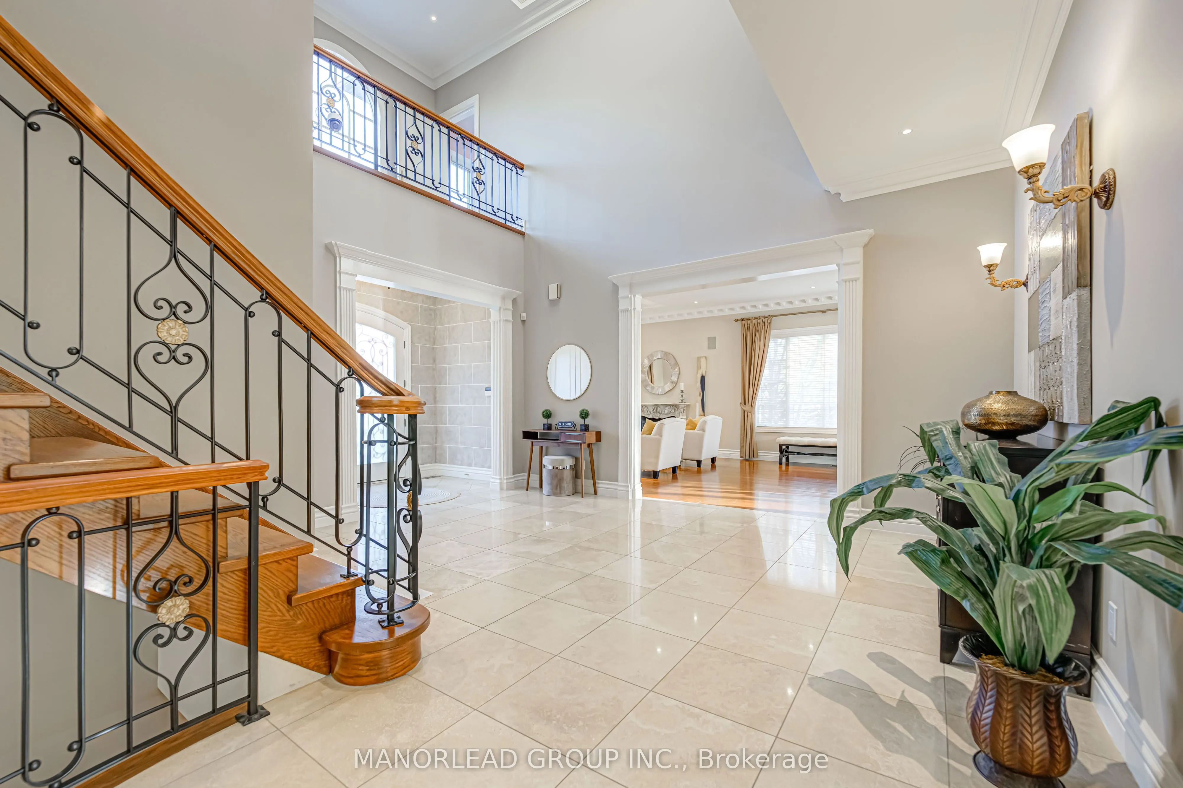 87 Arnold Avenue