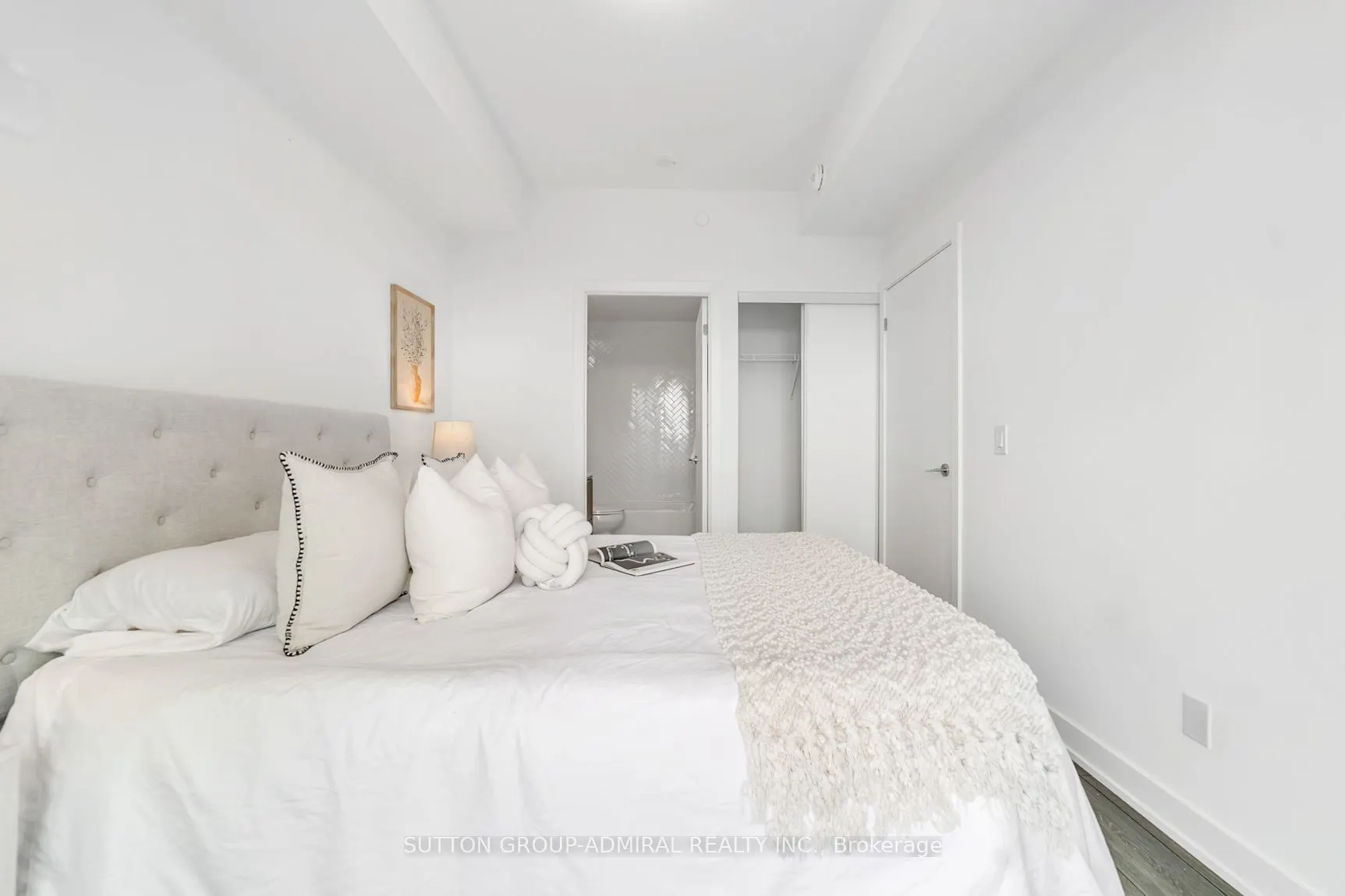 8888 Yonge Street #322