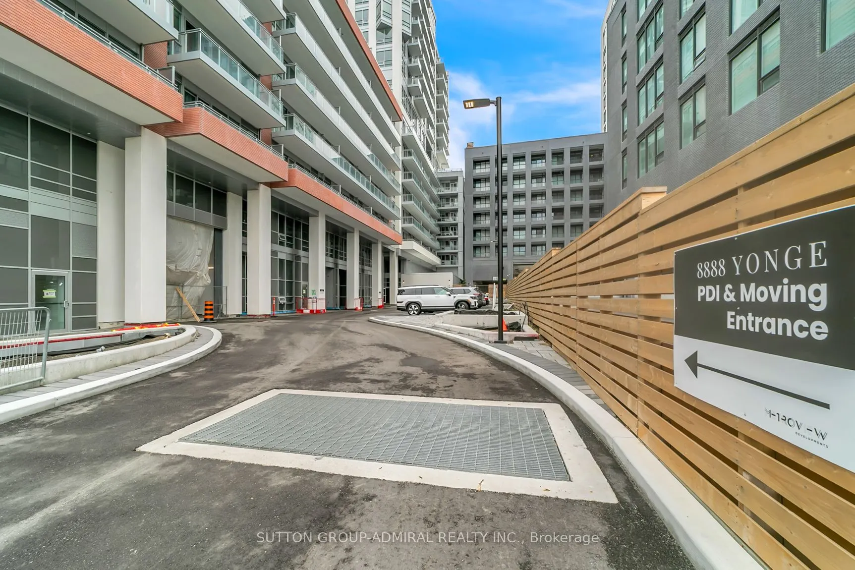 8888 Yonge Street #322