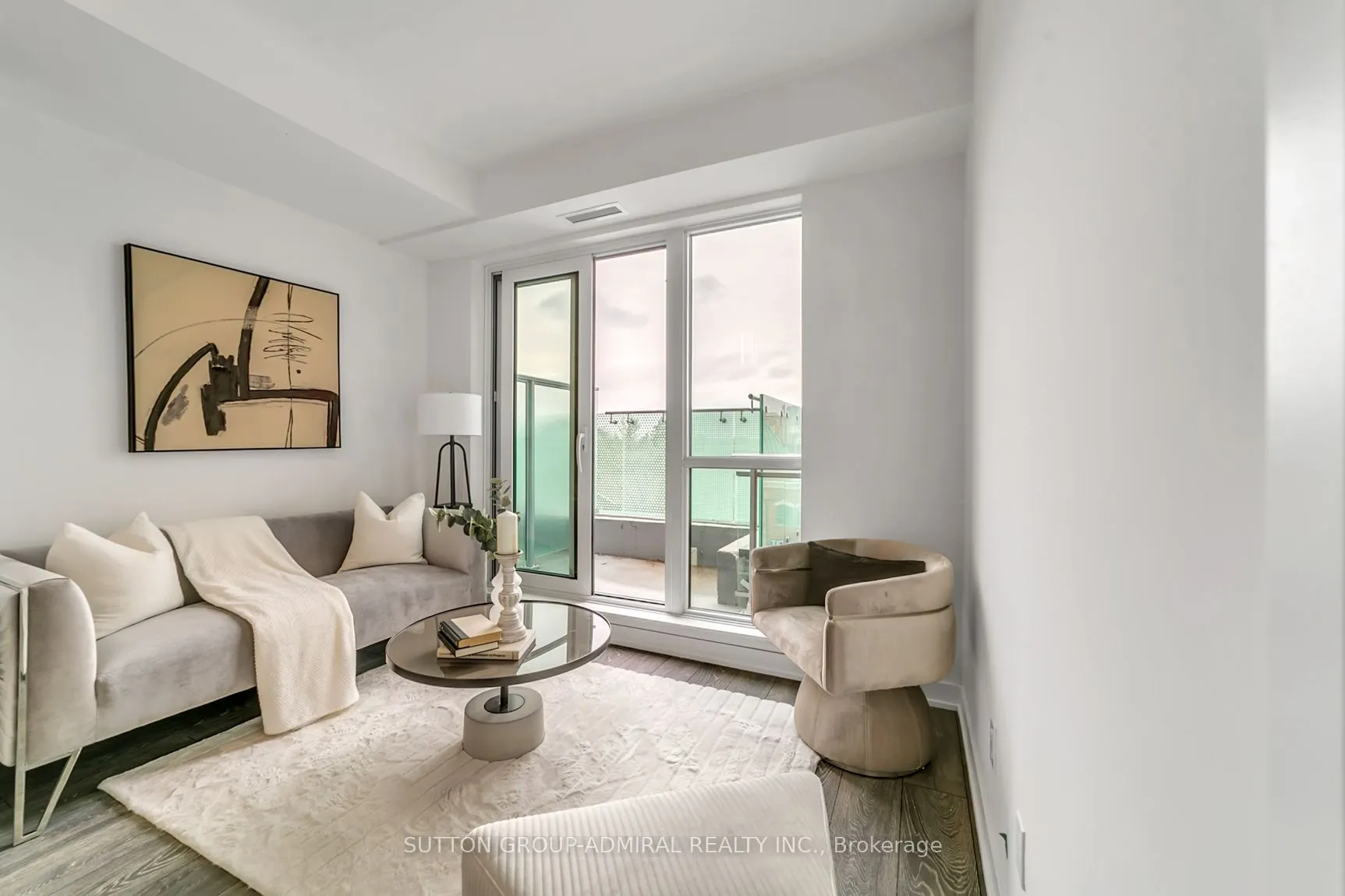 8888 Yonge Street #322