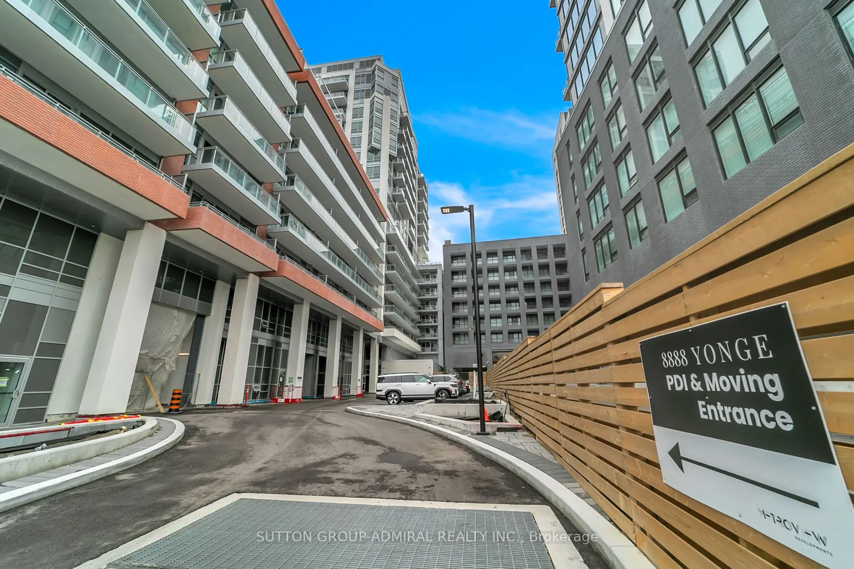 8888 Yonge Street #322