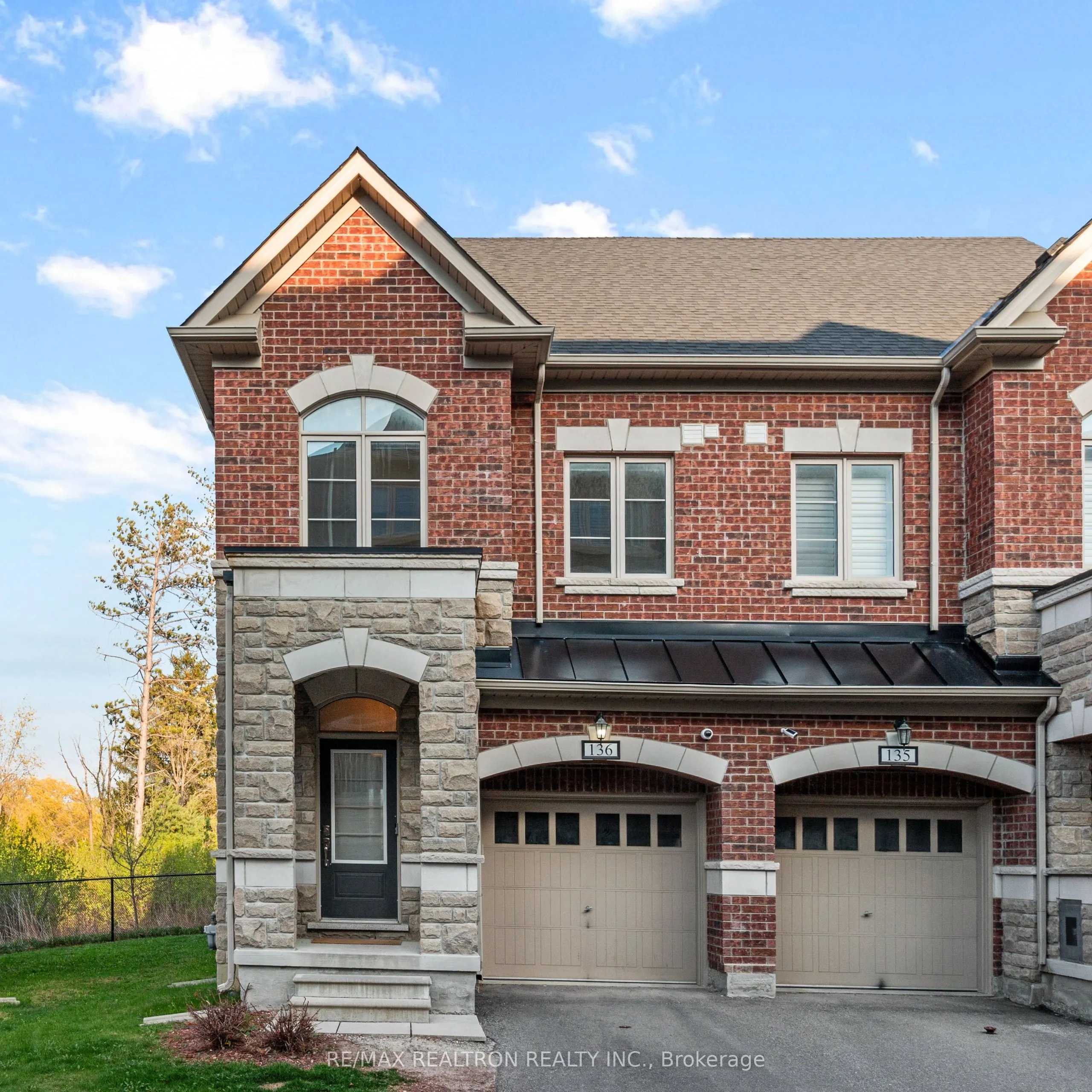 1331 Major Mackenzie Drive, #136