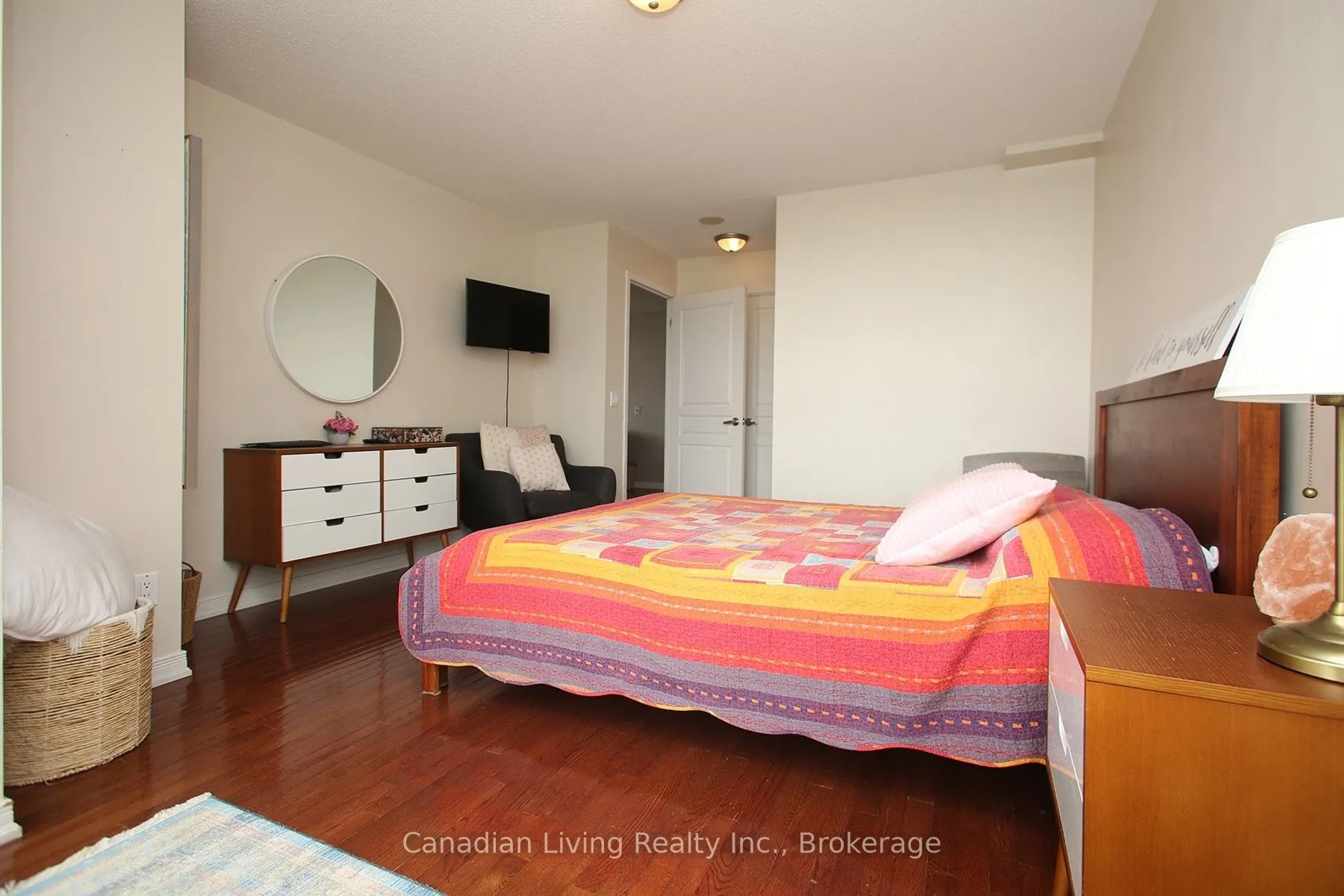 310 Red Maple Road, #1013