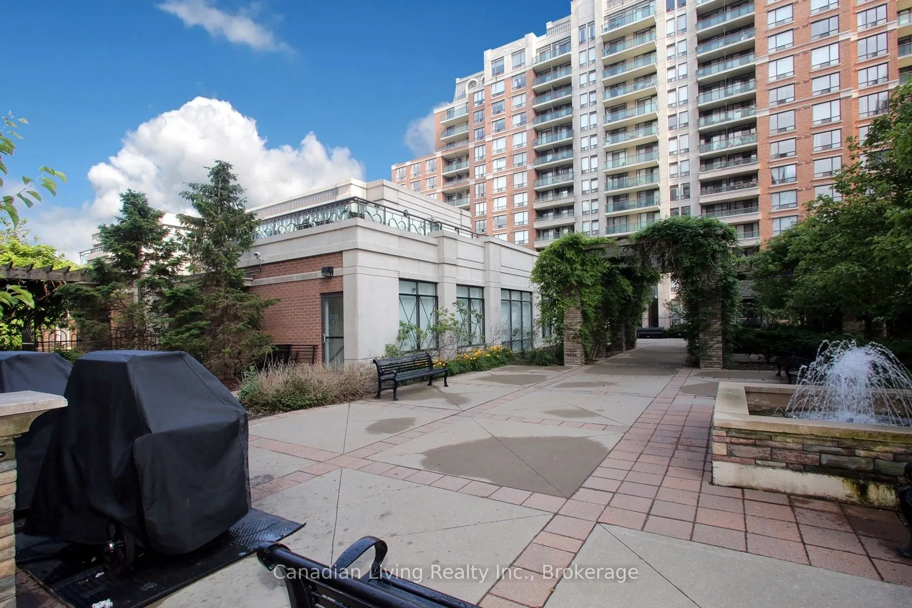 310 Red Maple Road, #1013