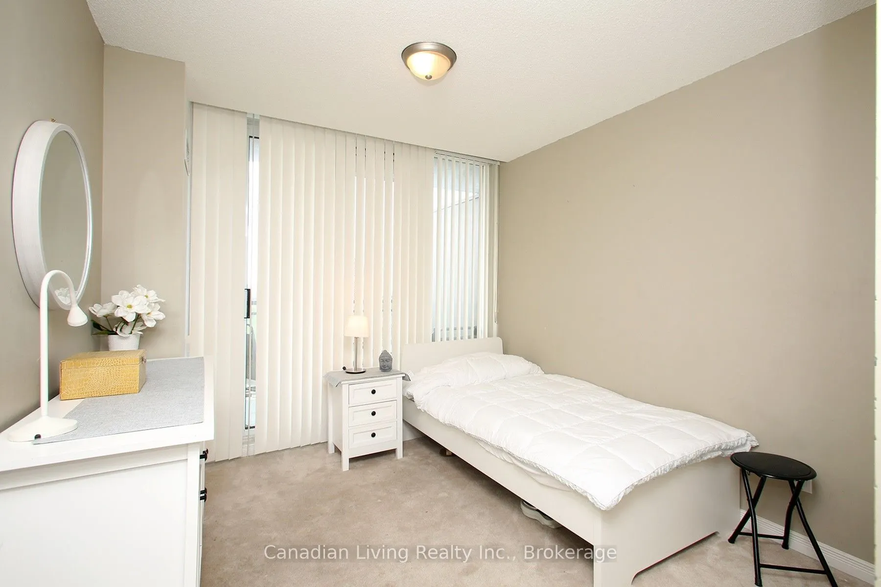 310 Red Maple Road, #1013