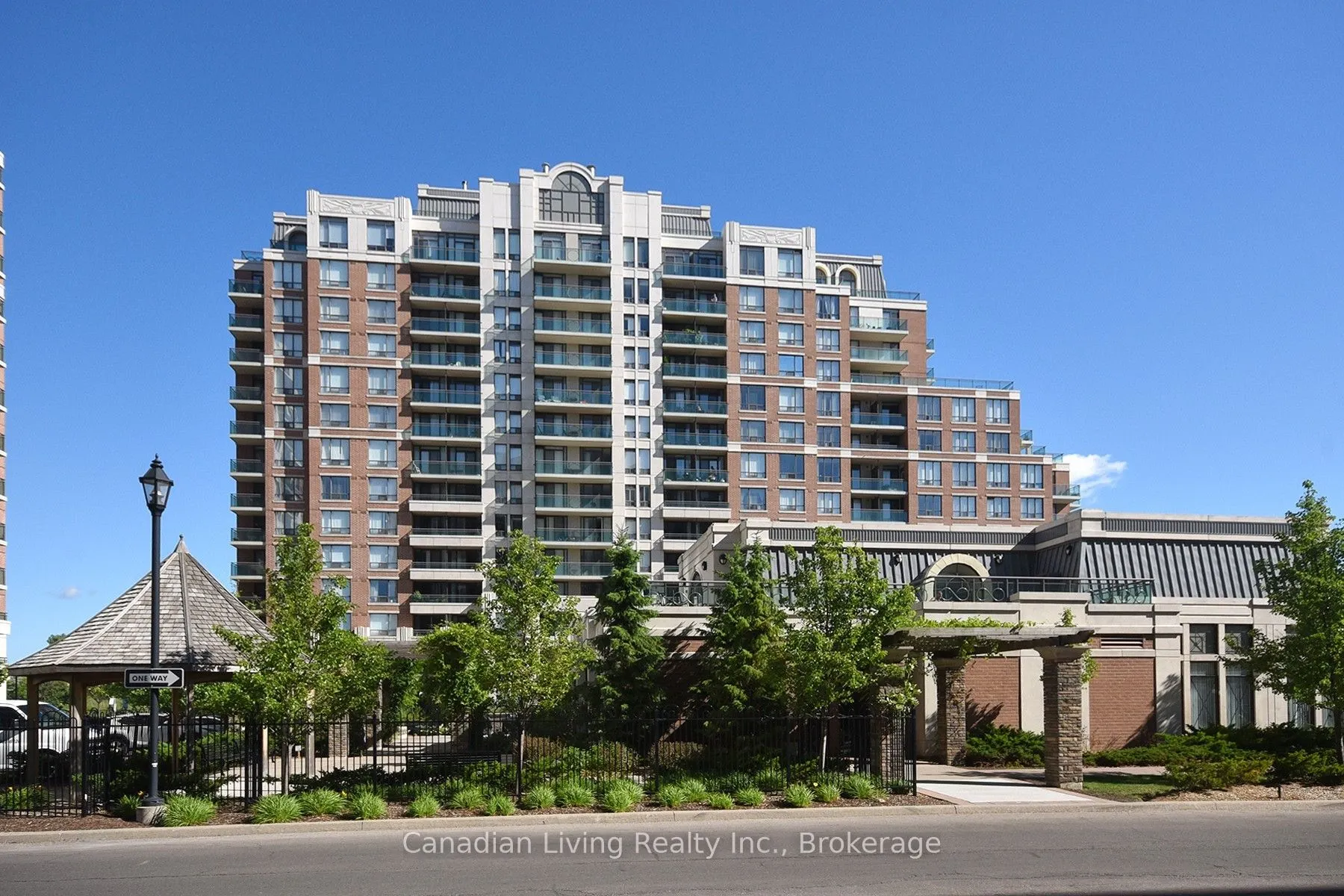 310 Red Maple Road, #1013