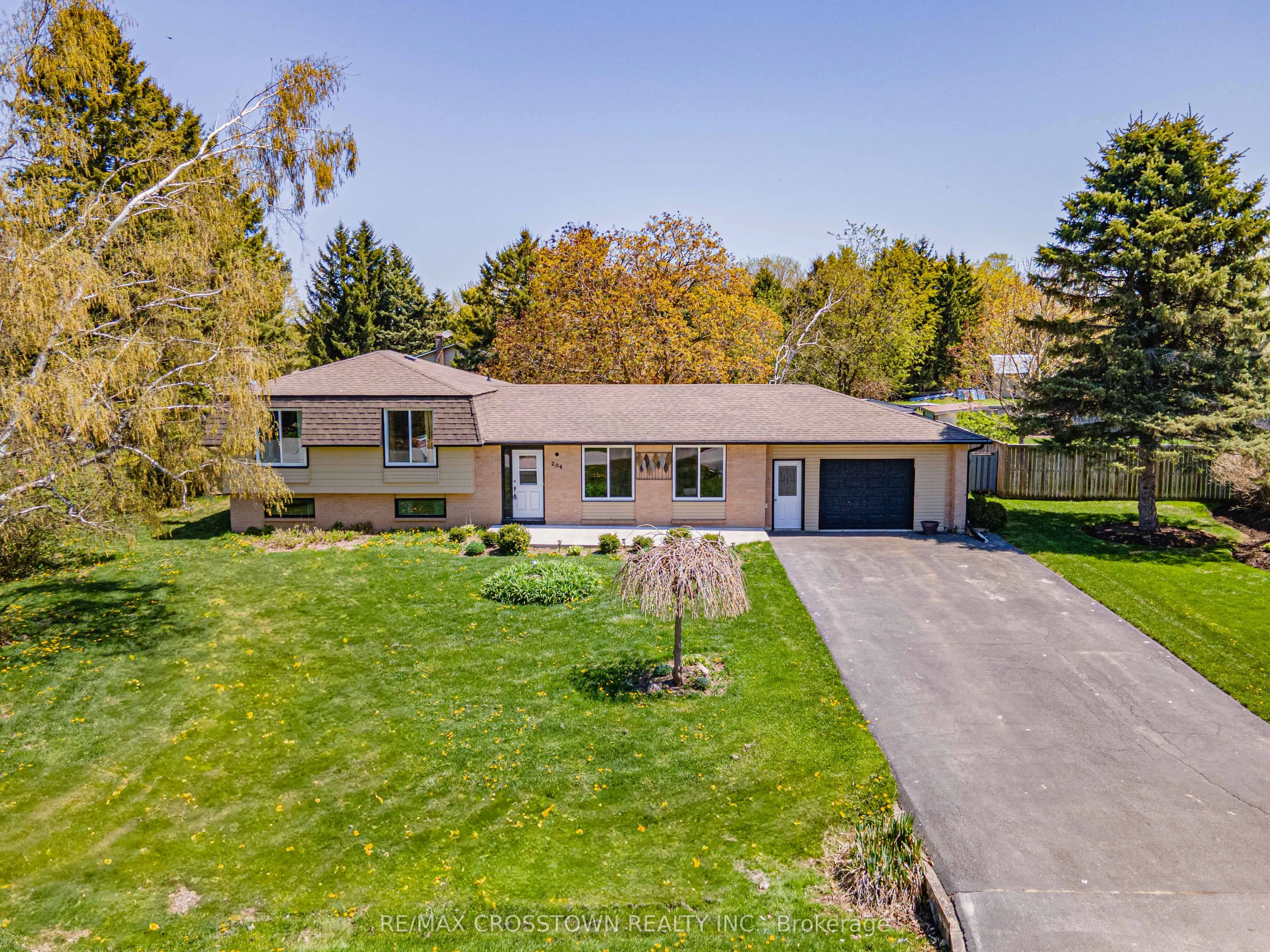 204 Camilla Crescent