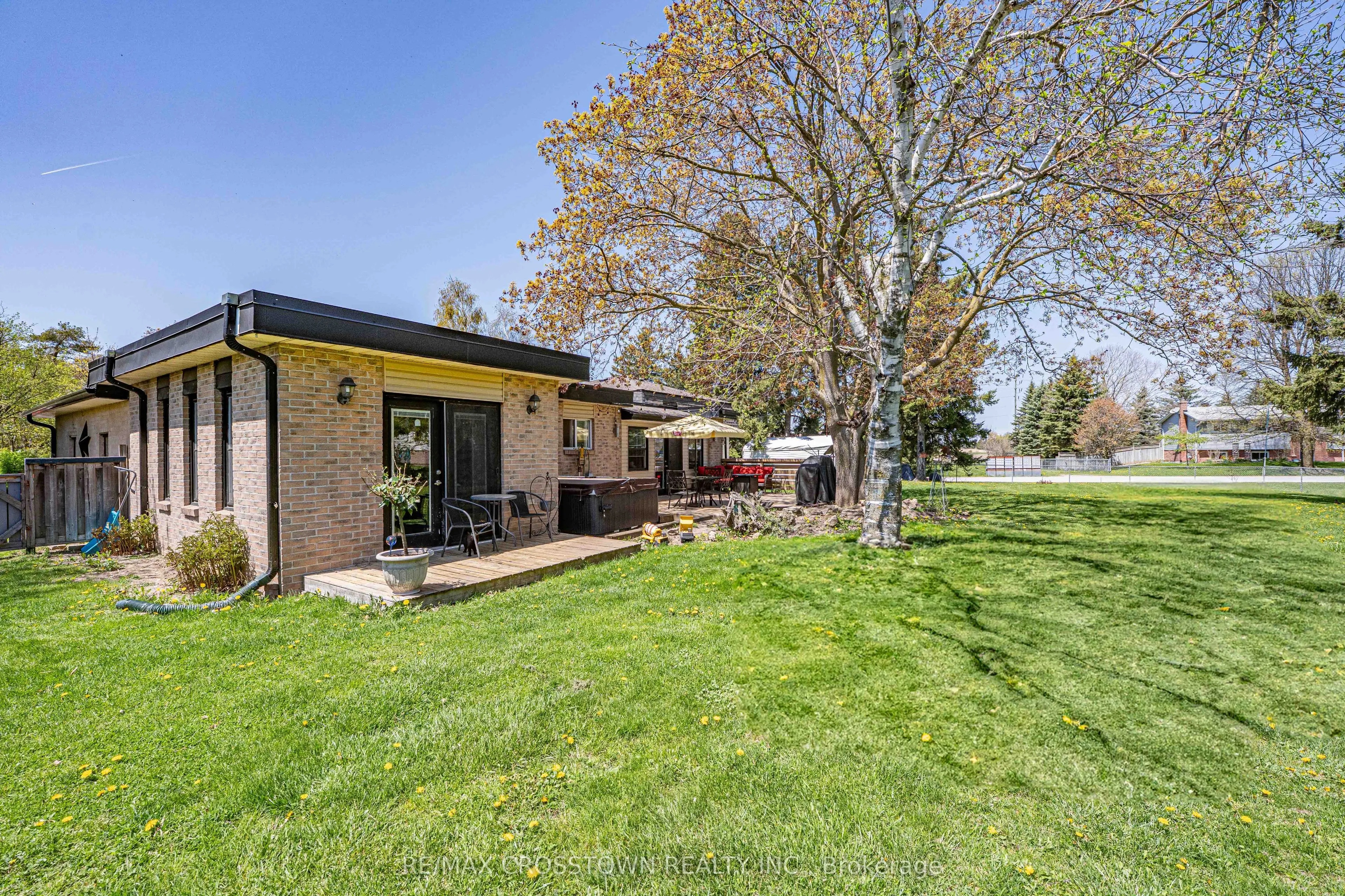 204 Camilla Crescent
