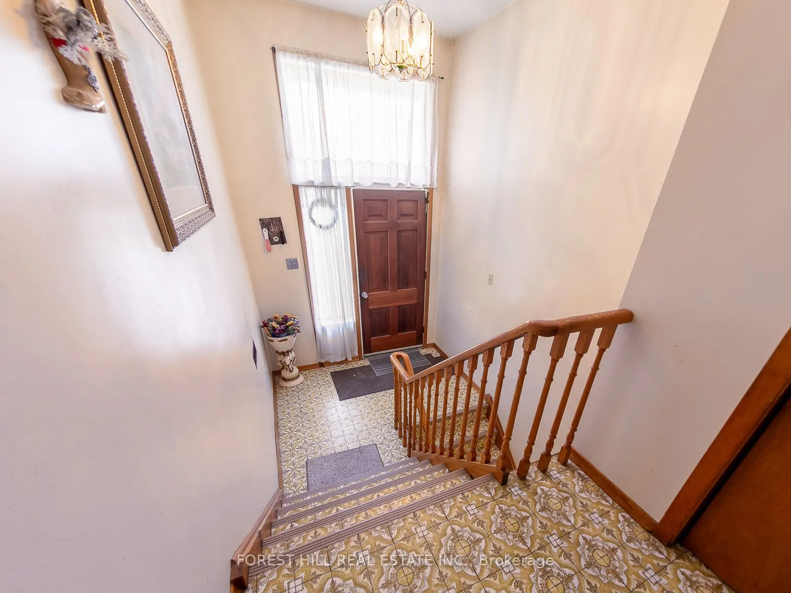 221 Elgin Mills Road W