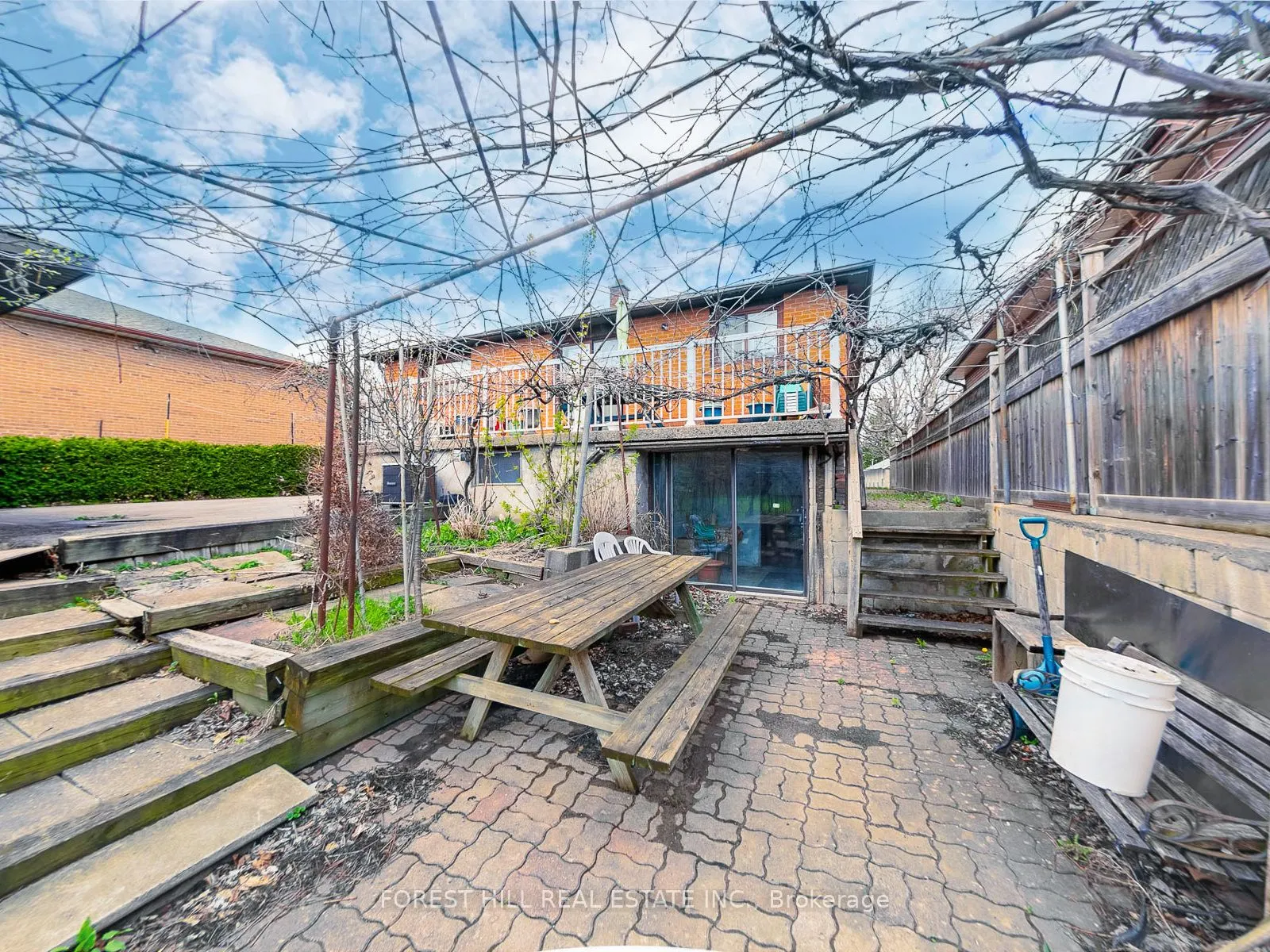 221 Elgin Mills Road W