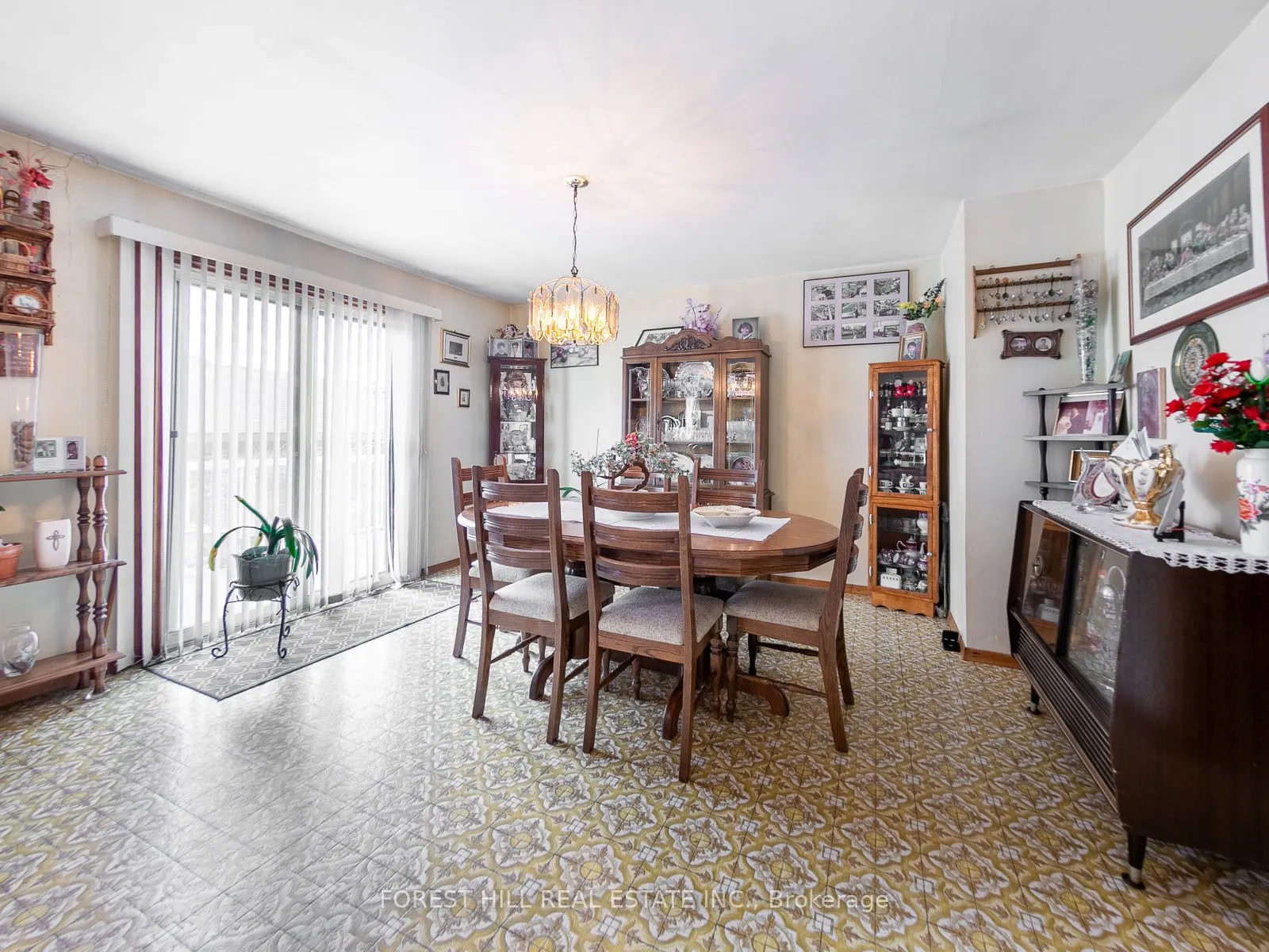 221 Elgin Mills Road W