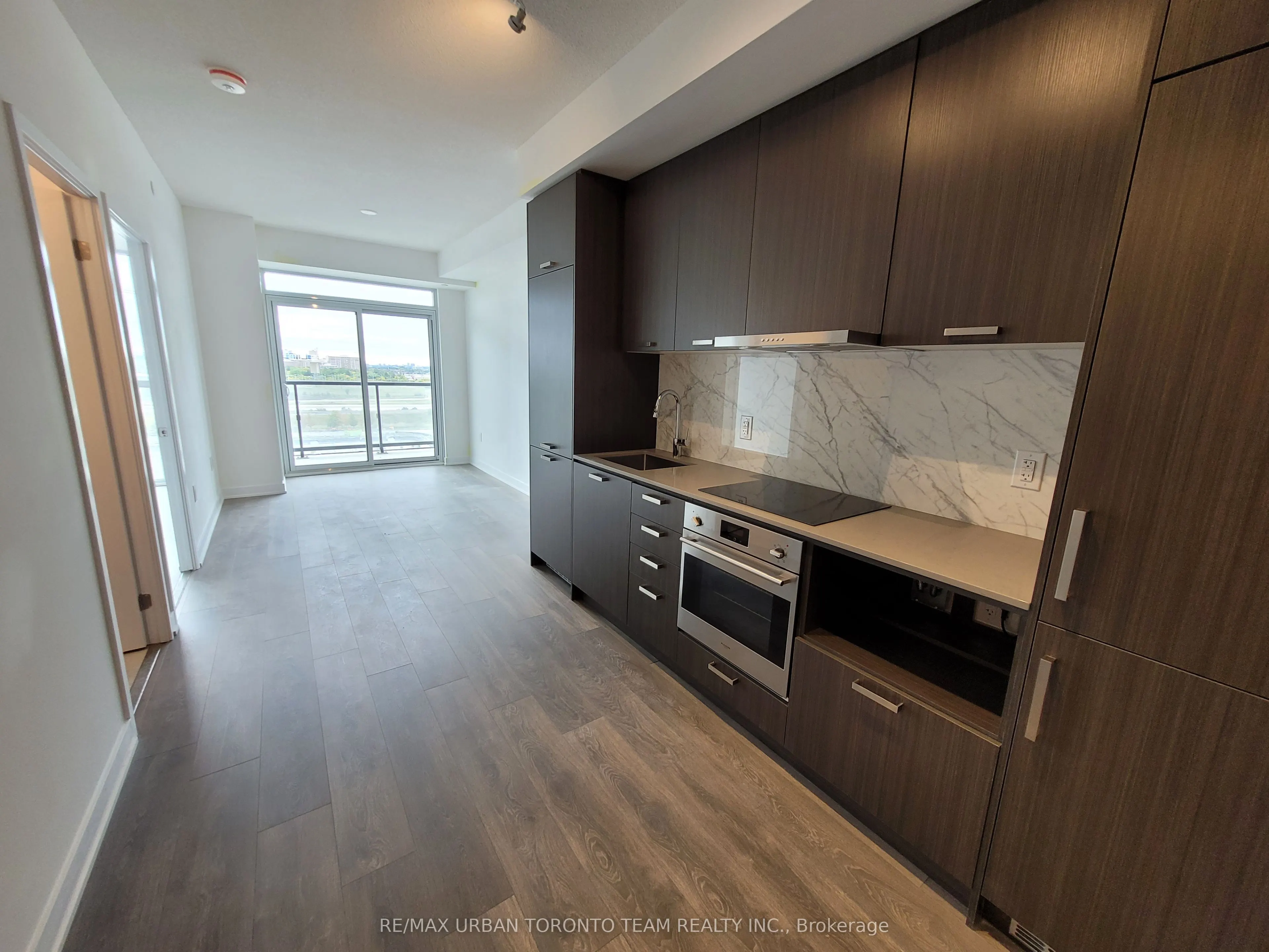 10 Honeycrisp Crescent #907