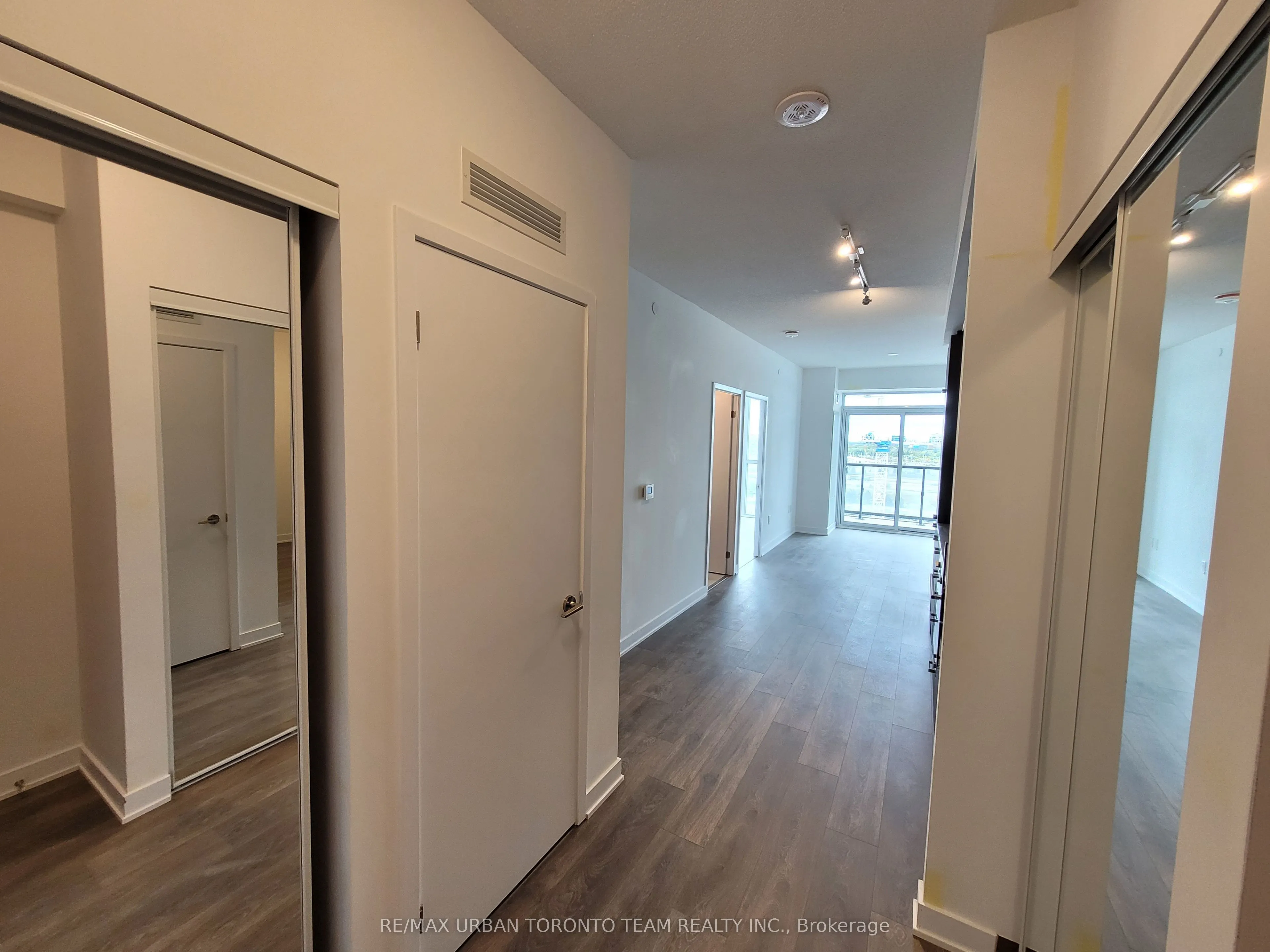 10 Honeycrisp Crescent #907