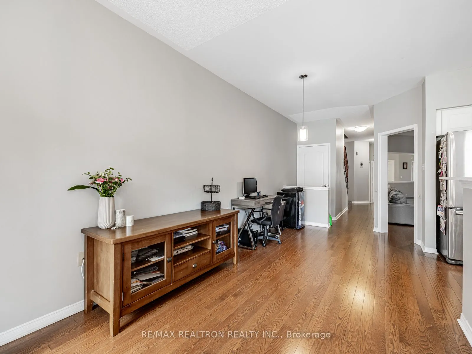 27 Tuscana Boulevard