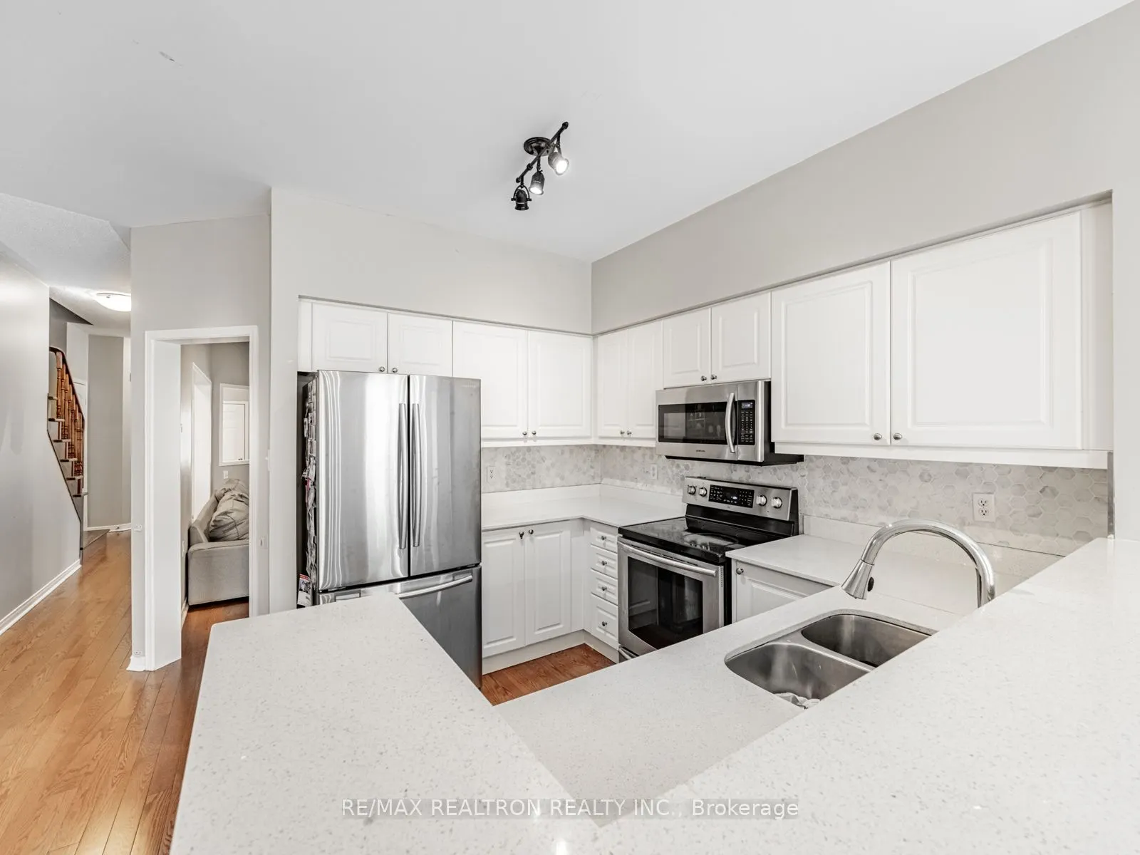 27 Tuscana Boulevard