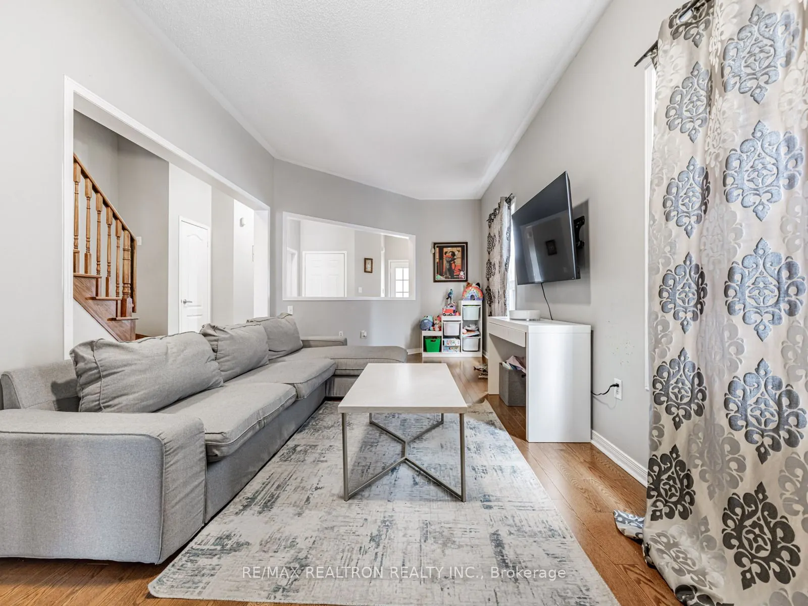 27 Tuscana Boulevard