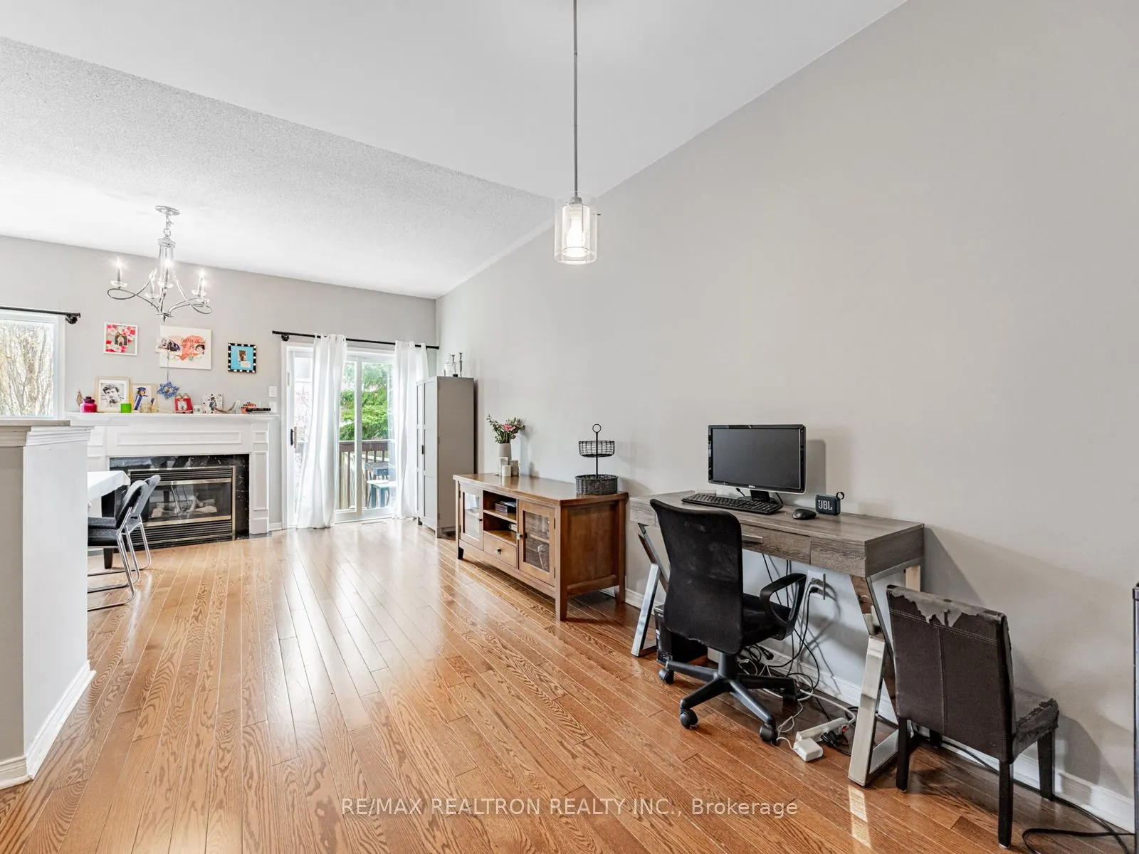 27 Tuscana Boulevard
