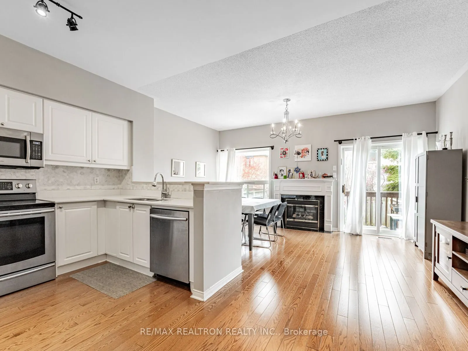 27 Tuscana Boulevard