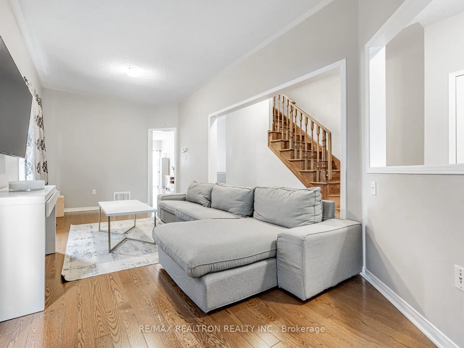 27 Tuscana Boulevard