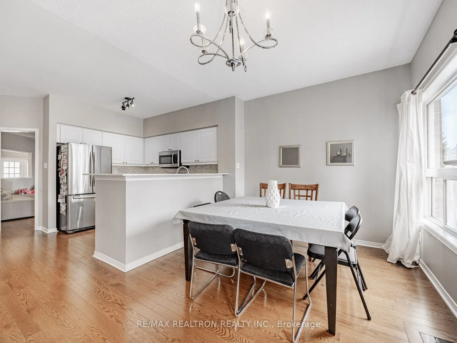 27 Tuscana Boulevard