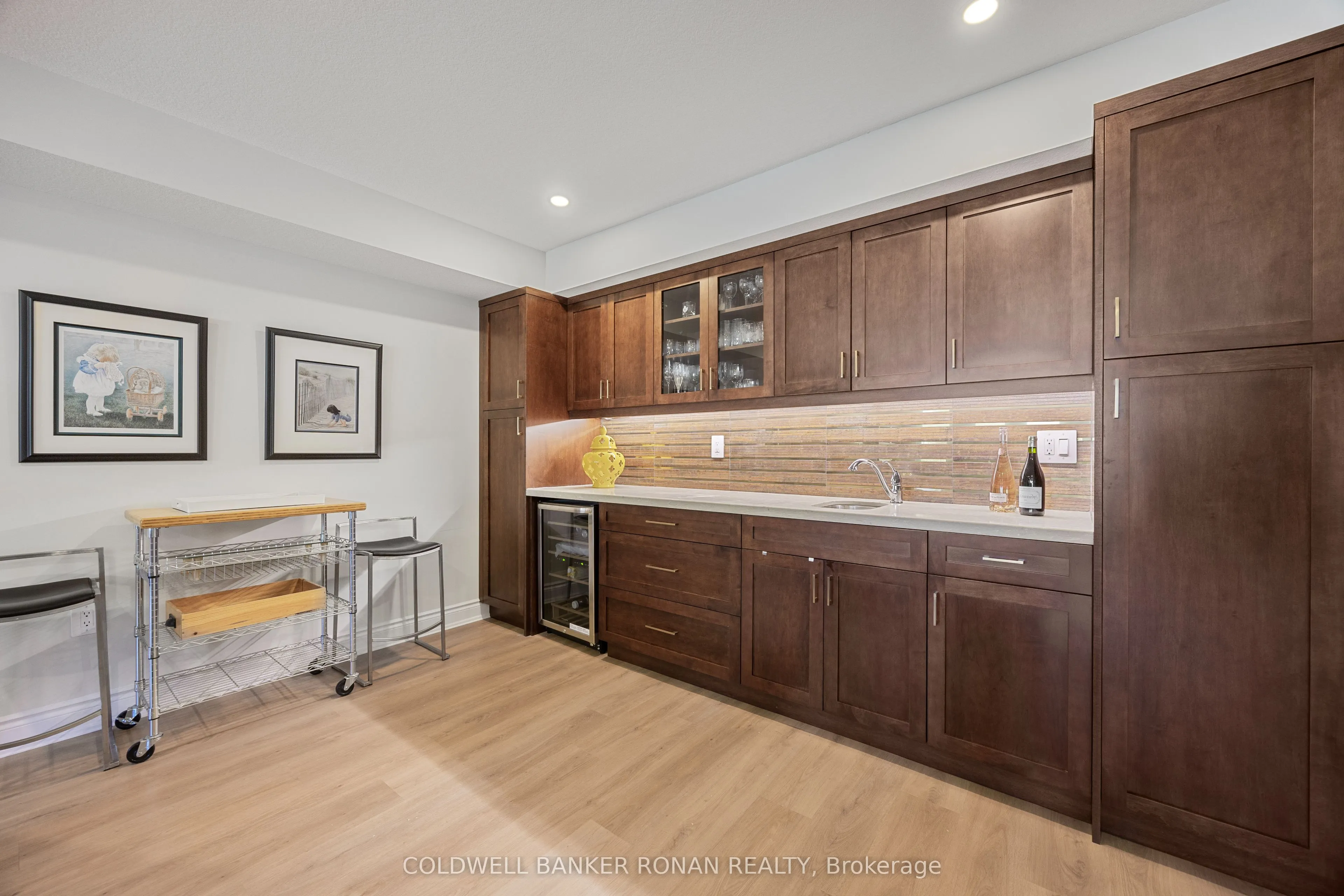 114 Summerhill Drive, #20