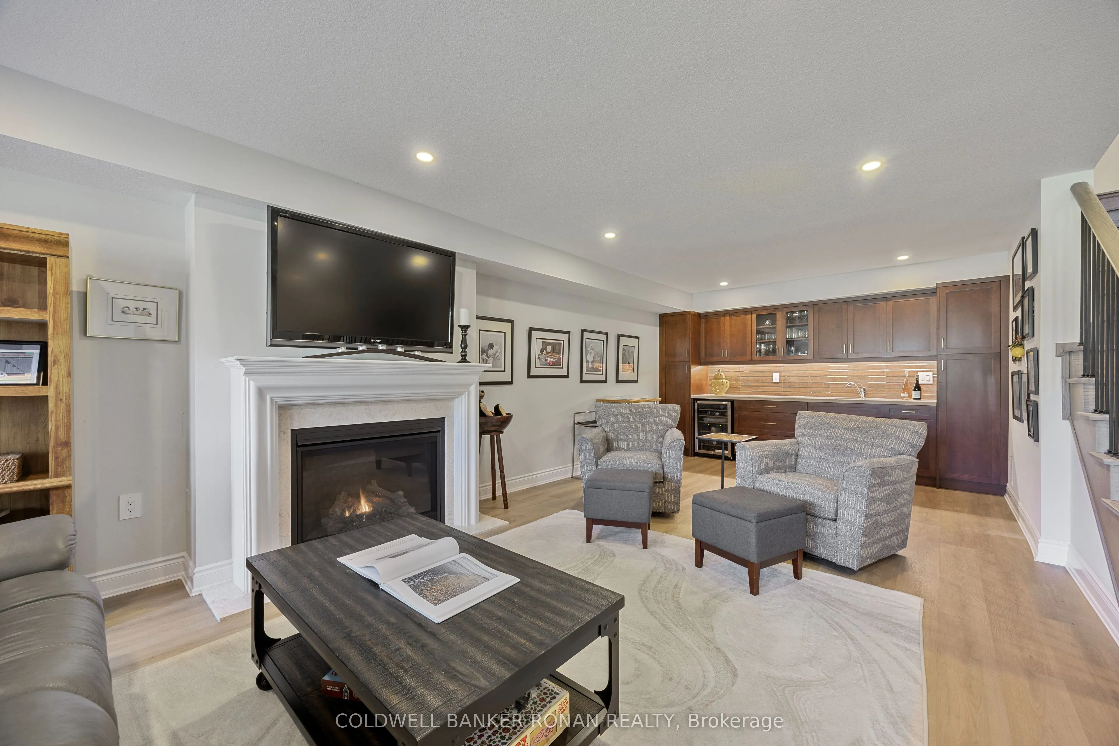 114 Summerhill Drive, #20